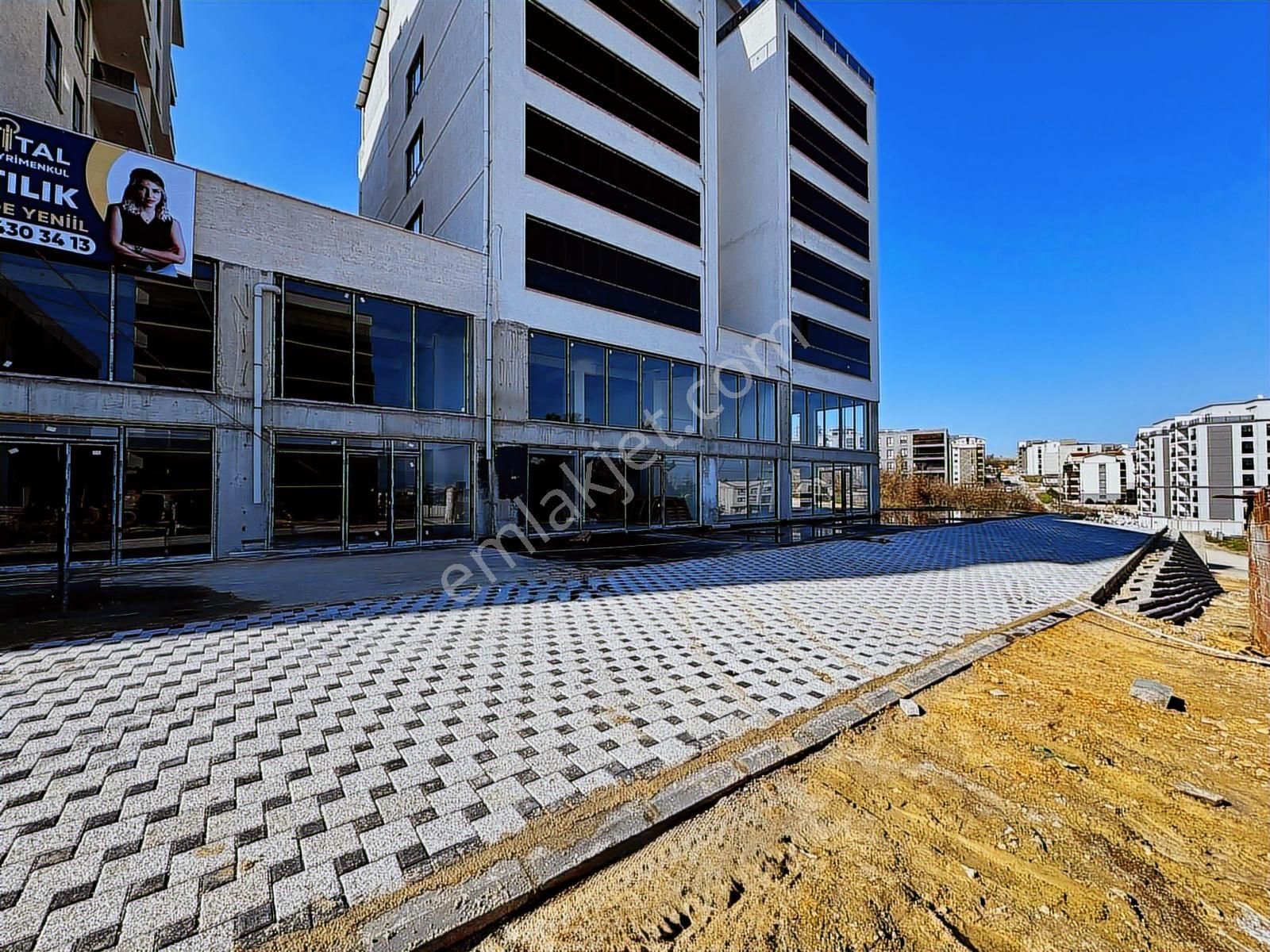 Kayapa Çamlık 'ta Dörtyol Ağzı Satılık Dükkan - Görsel 5