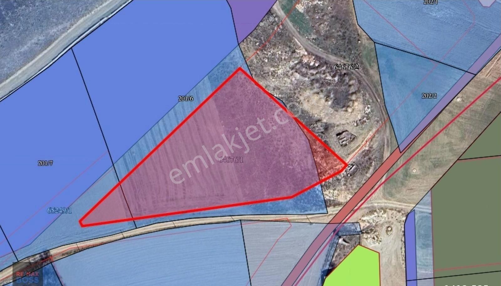 Susuz'da Merkezi Konumda - Yeni Yapılaşmanın İçinde Fırsat Arsa - Görsel 12
