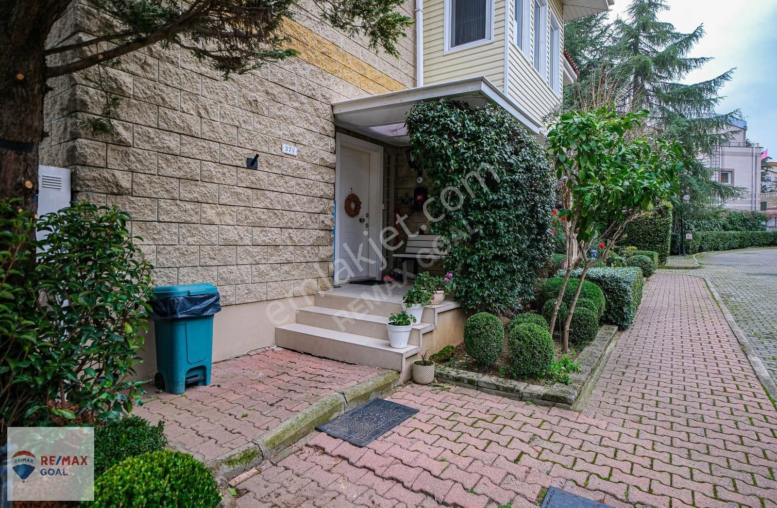 Burhaniye Çam Konakları'nda Satılık Lüks 8+1 Villa - Görsel 12