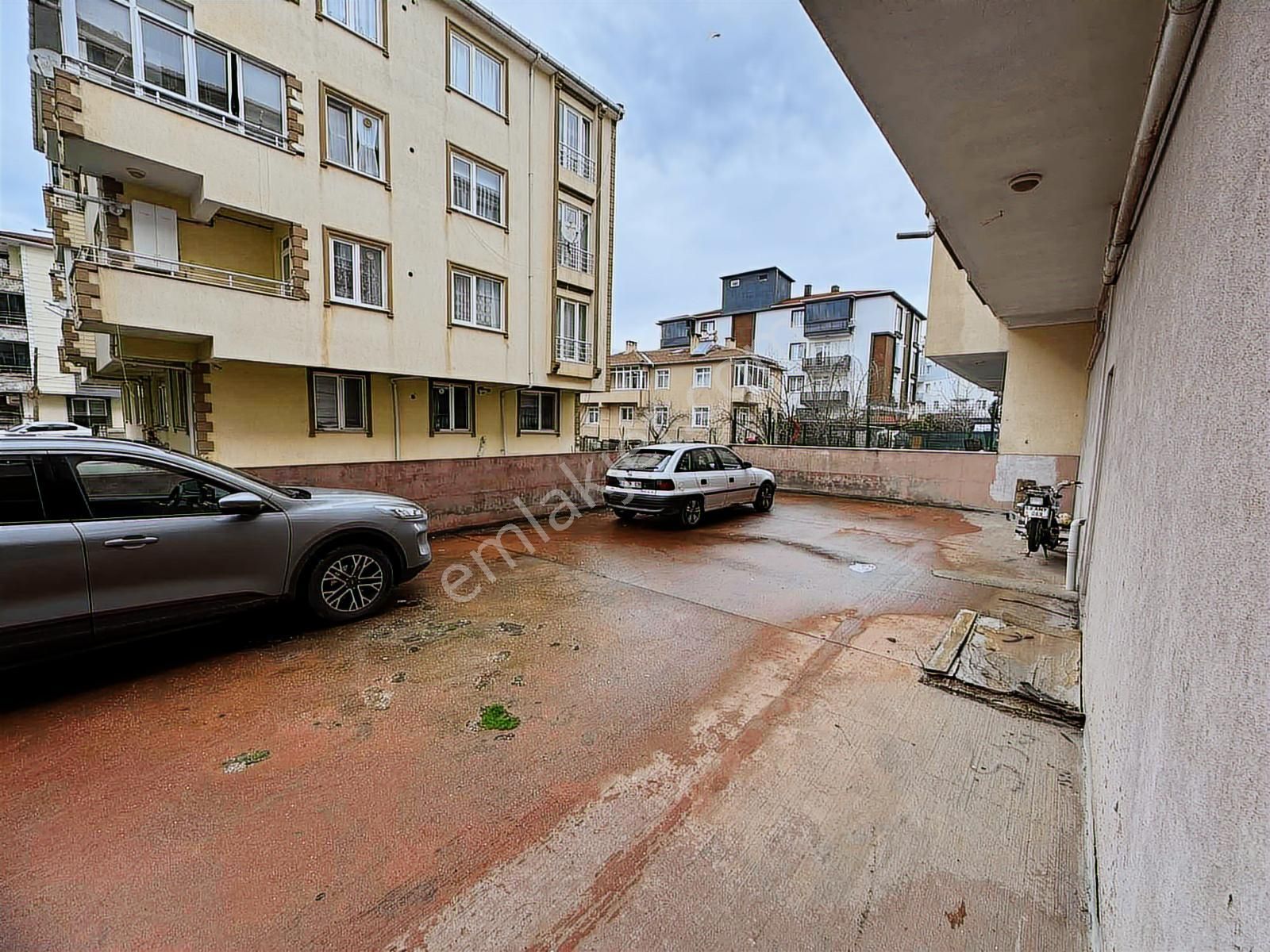 Tuğra'dan Kıvanç Mevkisi Caddeye Yakın Uygun Arakat 3+1 Daire - Görsel 13