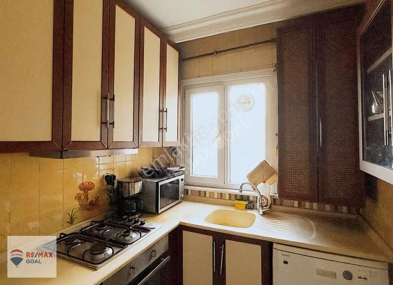 Küçükyalı'da Merkezi Konumda Masrafsız 3+1 Kiralık Daire - Görsel 3