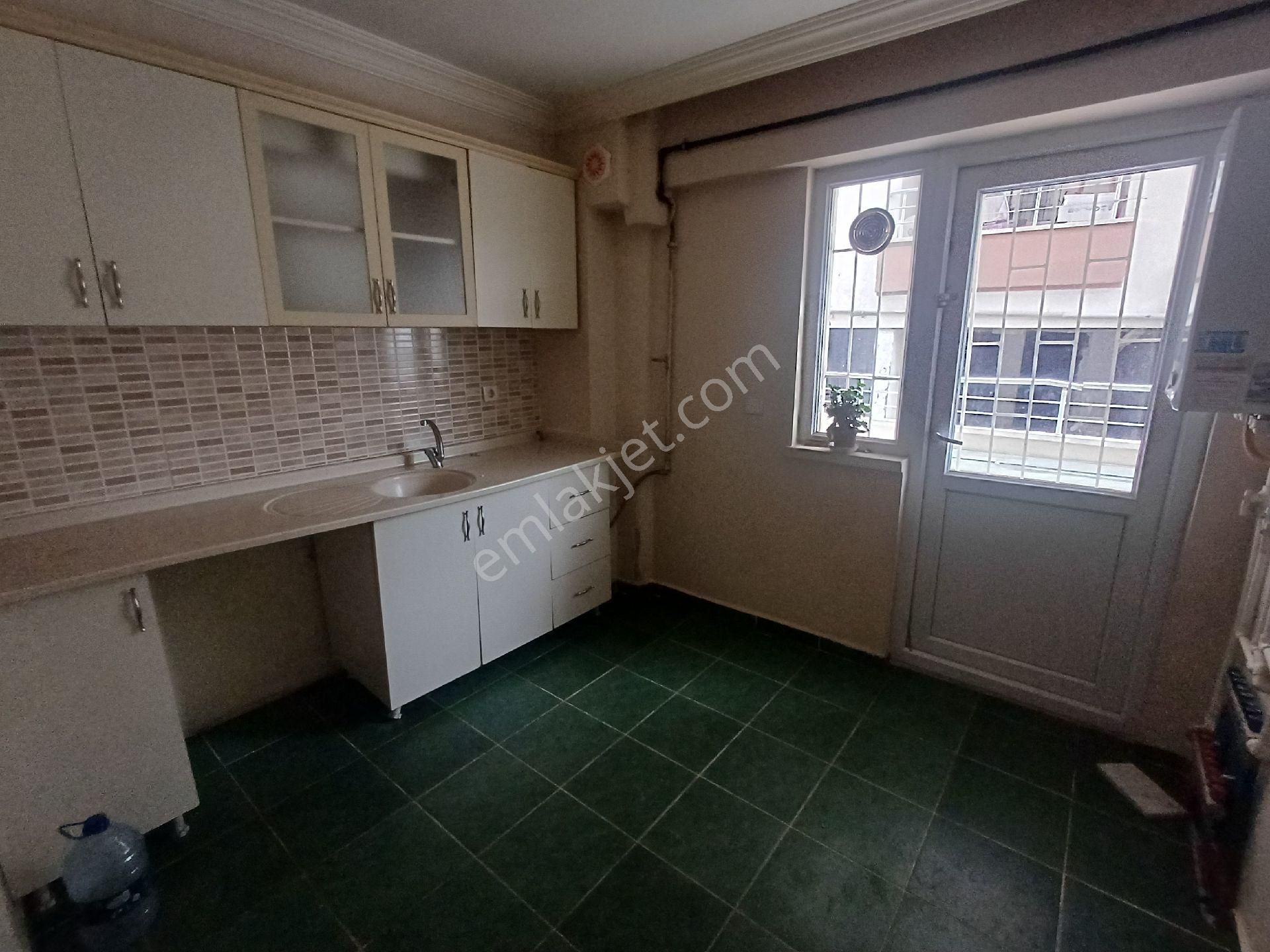 Kalekışladan Cadde Yakını Kiralık 3+1daire - Görsel 6