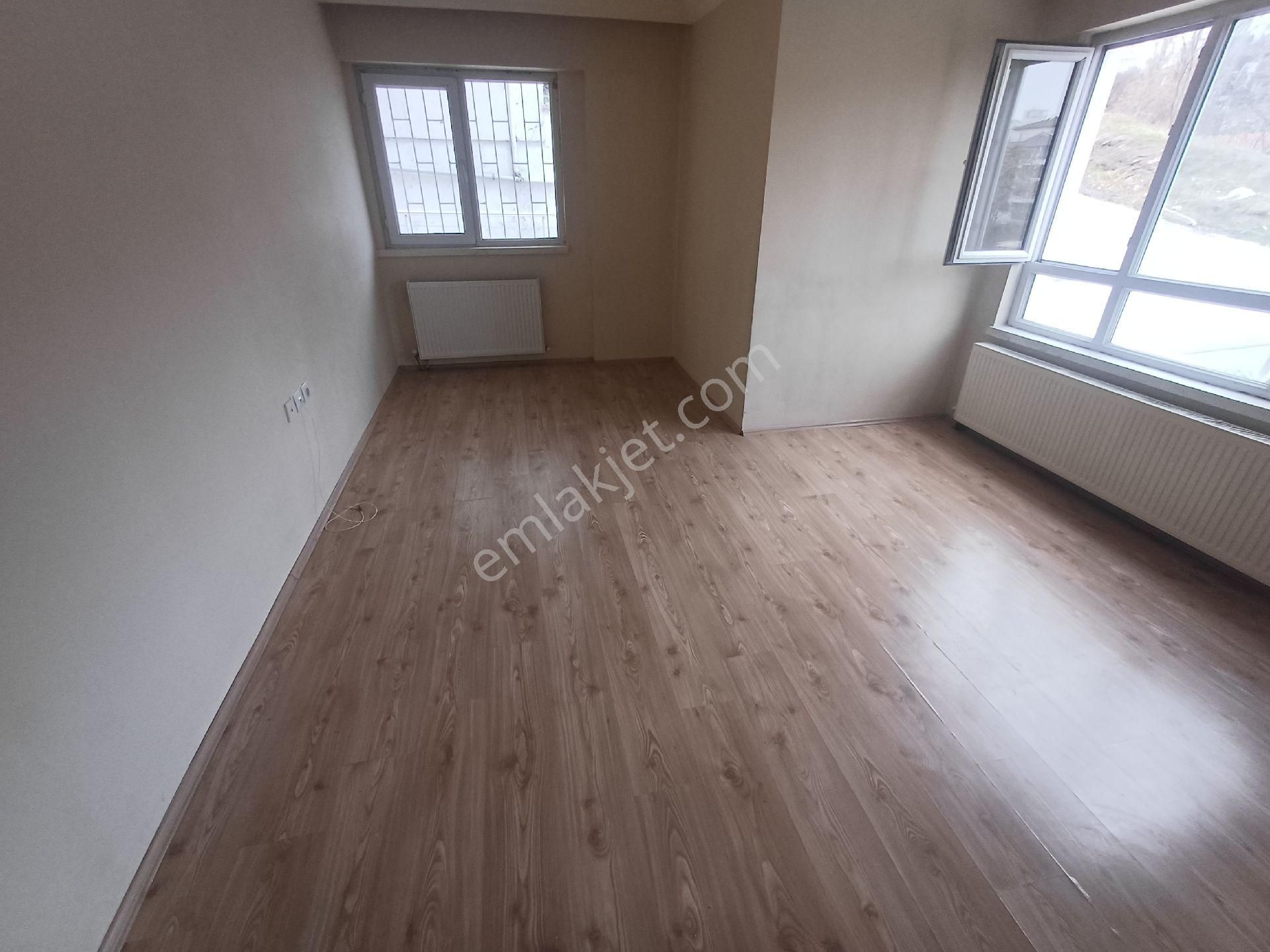 Kalekışladan Cadde Yakını Kiralık 3+1daire - Görsel 2