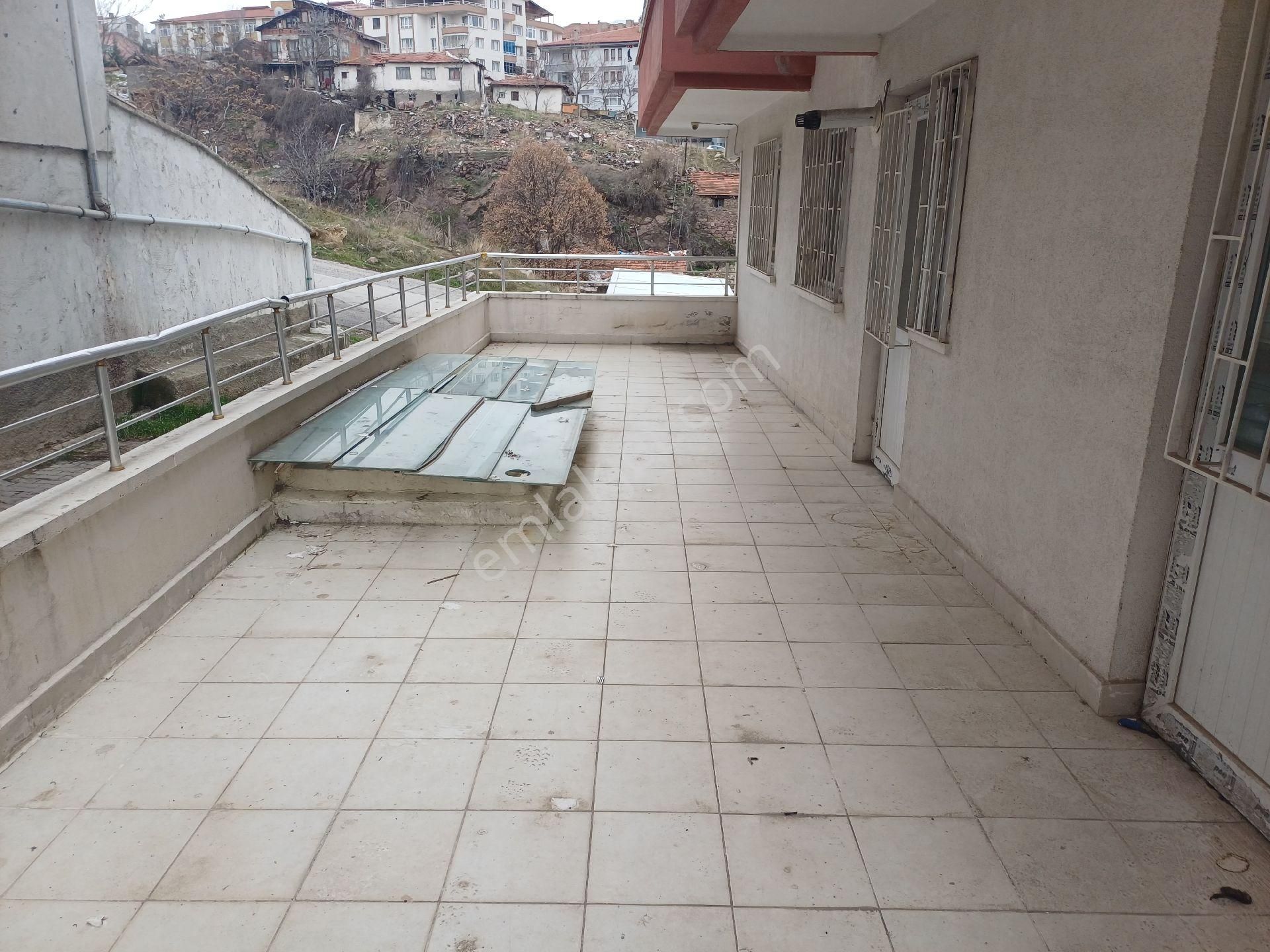Kalekışladan Cadde Yakını Kiralık 3+1daire - Görsel 8
