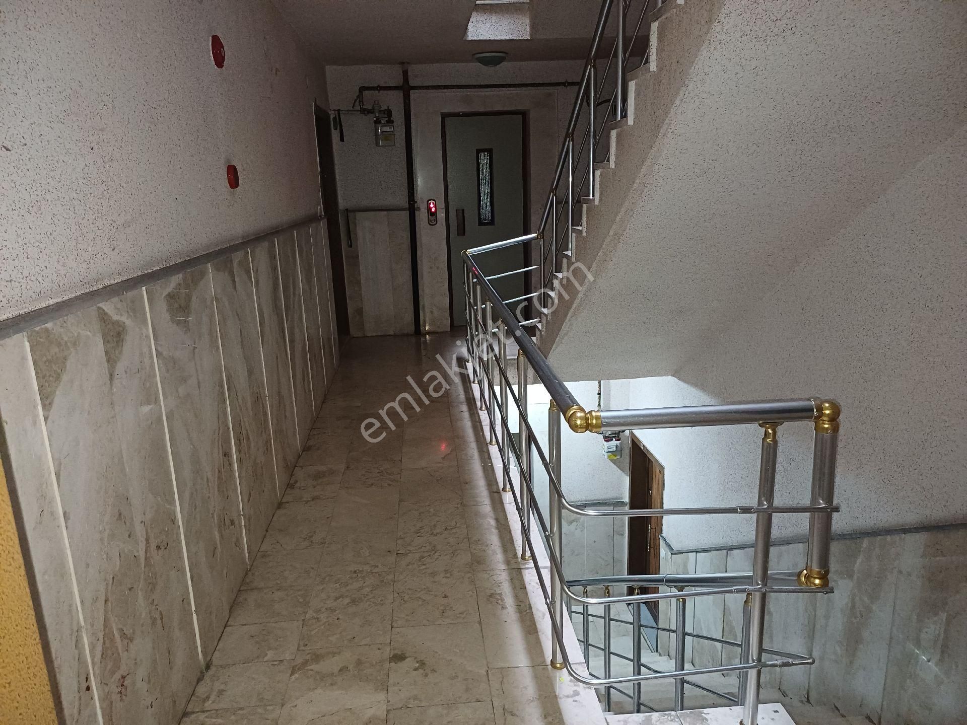 Kalekışladan Cadde Yakını Kiralık 3+1daire - Görsel 26