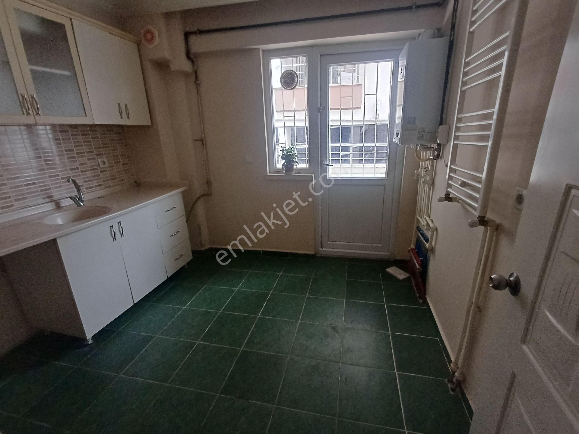 Kalekışladan Cadde Yakını Kiralık 3+1daire - Görsel 7