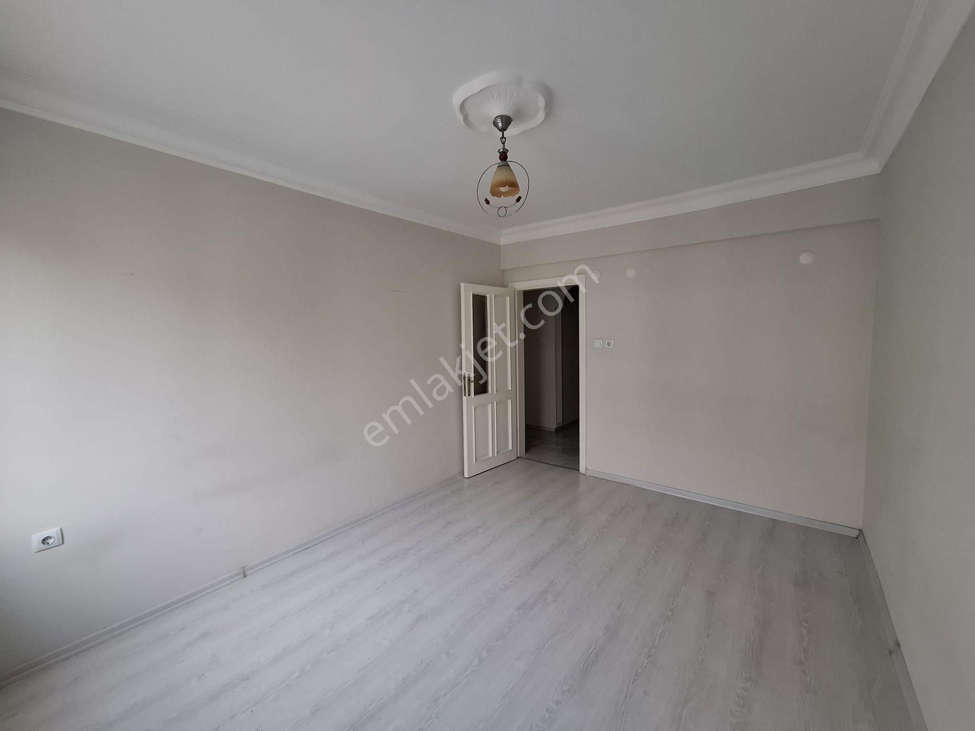 Elfi Den Bahçelievler Mahallesi Satılık 3+1 Daire - Görsel 4