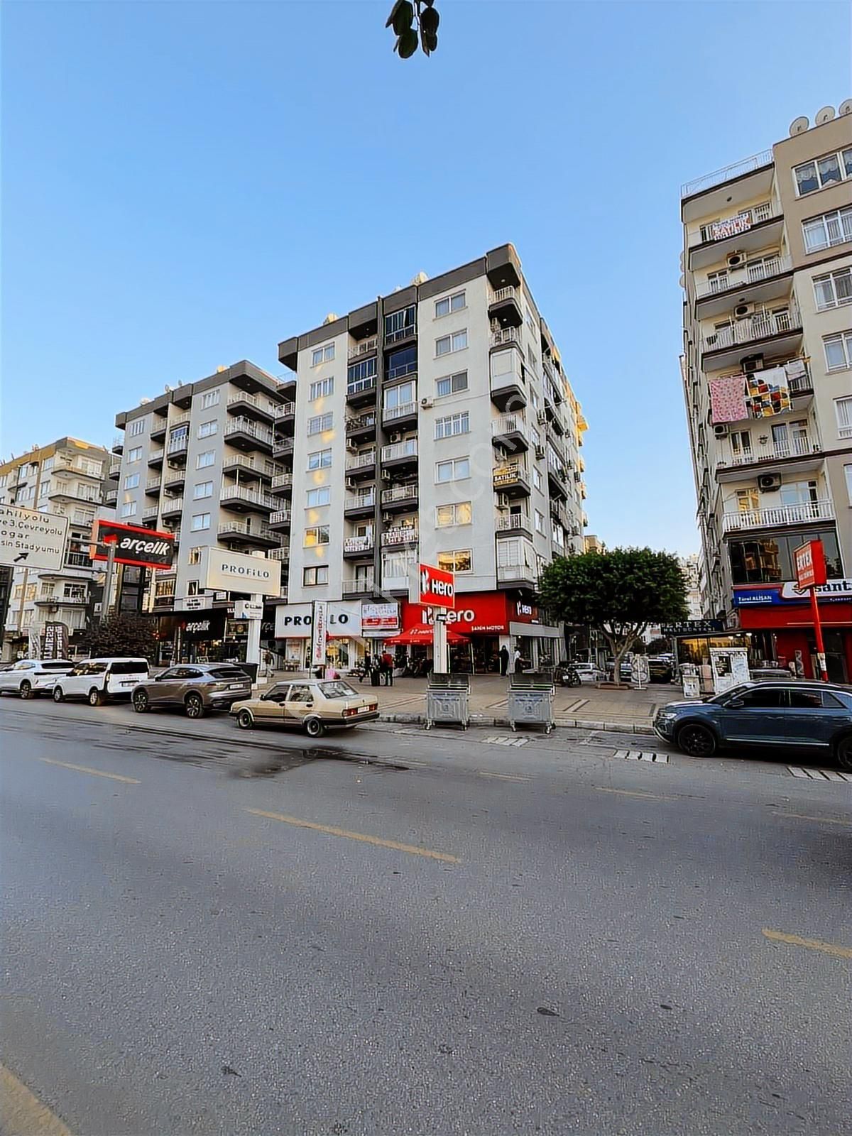 Gazi Mah.gmk Bulvarı Üzeri Merkezi Konumda Kiralık 3+1 Daire