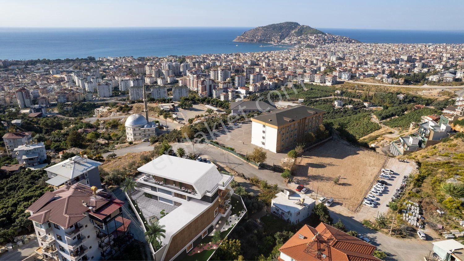 Alanya Cikcilli'de Satılık Ultra Lüks 7+3 Full Manzaralı Villa - Görsel 9