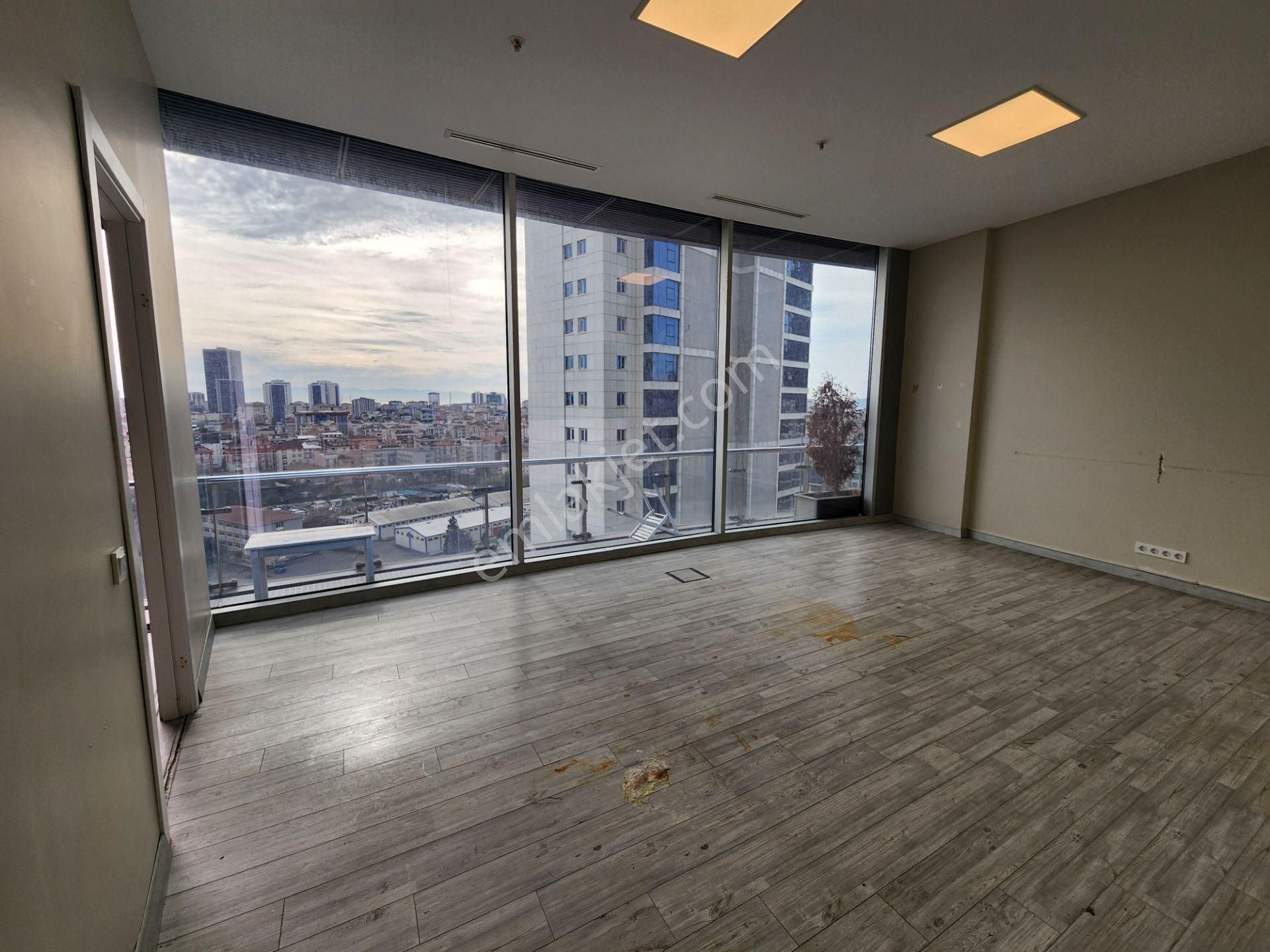 Kartal Kule'de Deniz&adalar Manzaralı Kiralık Ofis En Geniş Tip - Görsel 6