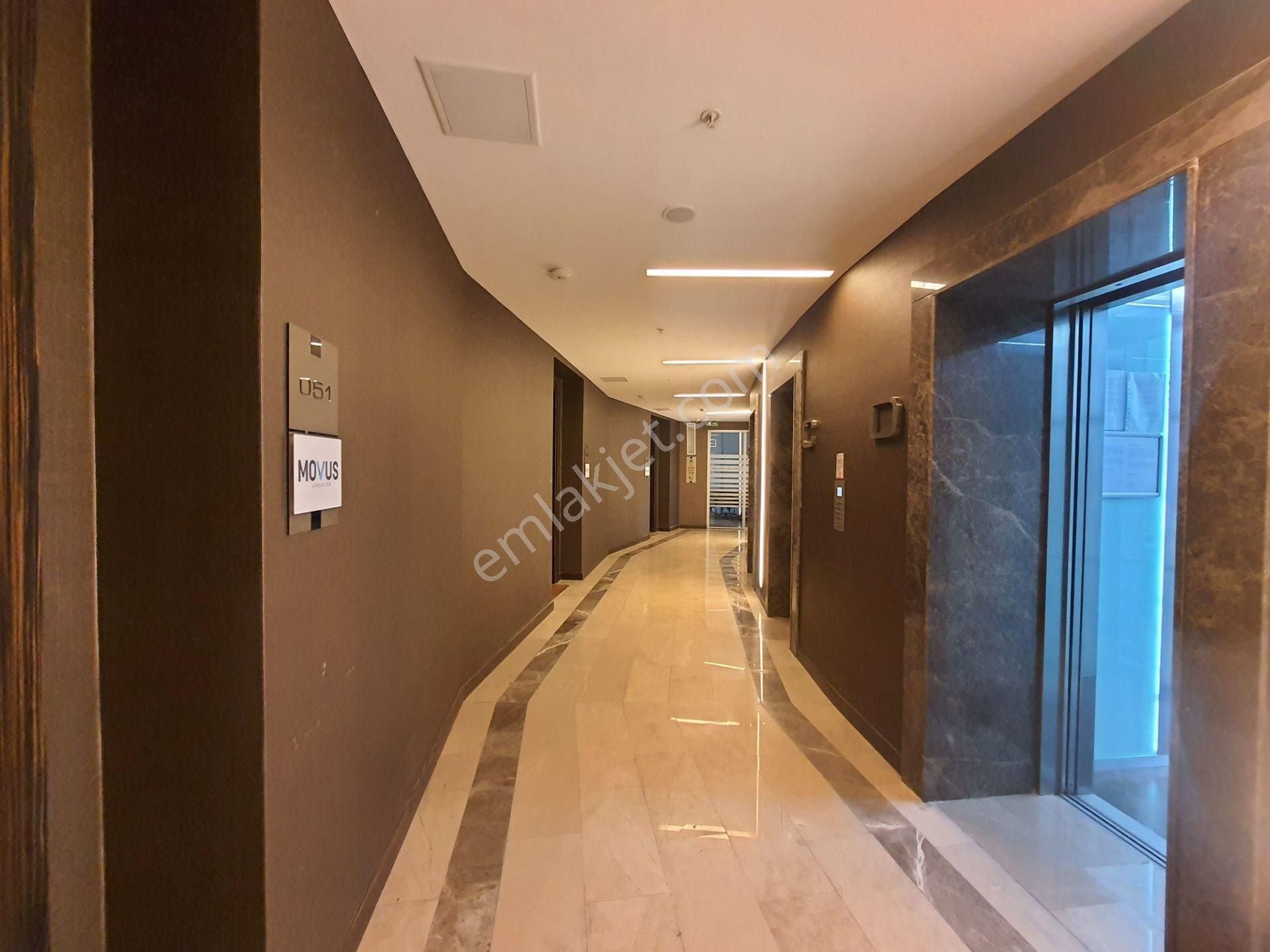 Kartal Kule'de Deniz&adalar Manzaralı Kiralık Ofis En Geniş Tip - Görsel 25