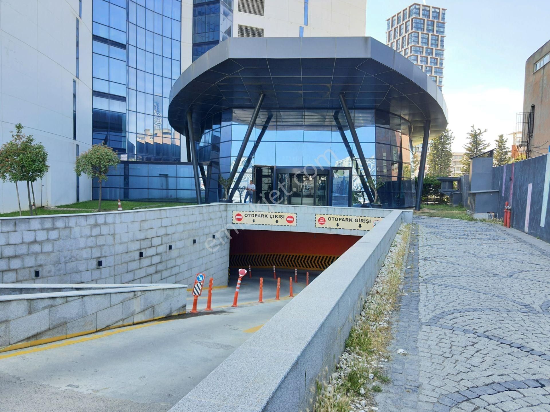 Kartal Kule'de Deniz&adalar Manzaralı Kiralık Ofis En Geniş Tip - Görsel 35