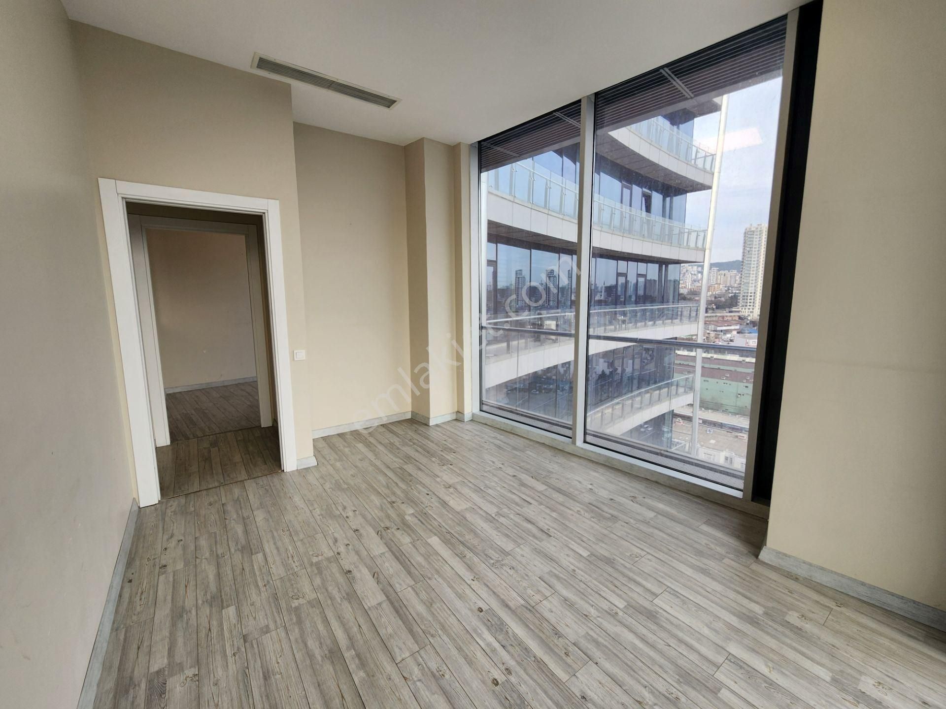 Kartal Kule'de Deniz&adalar Manzaralı Kiralık Ofis En Geniş Tip - Görsel 14