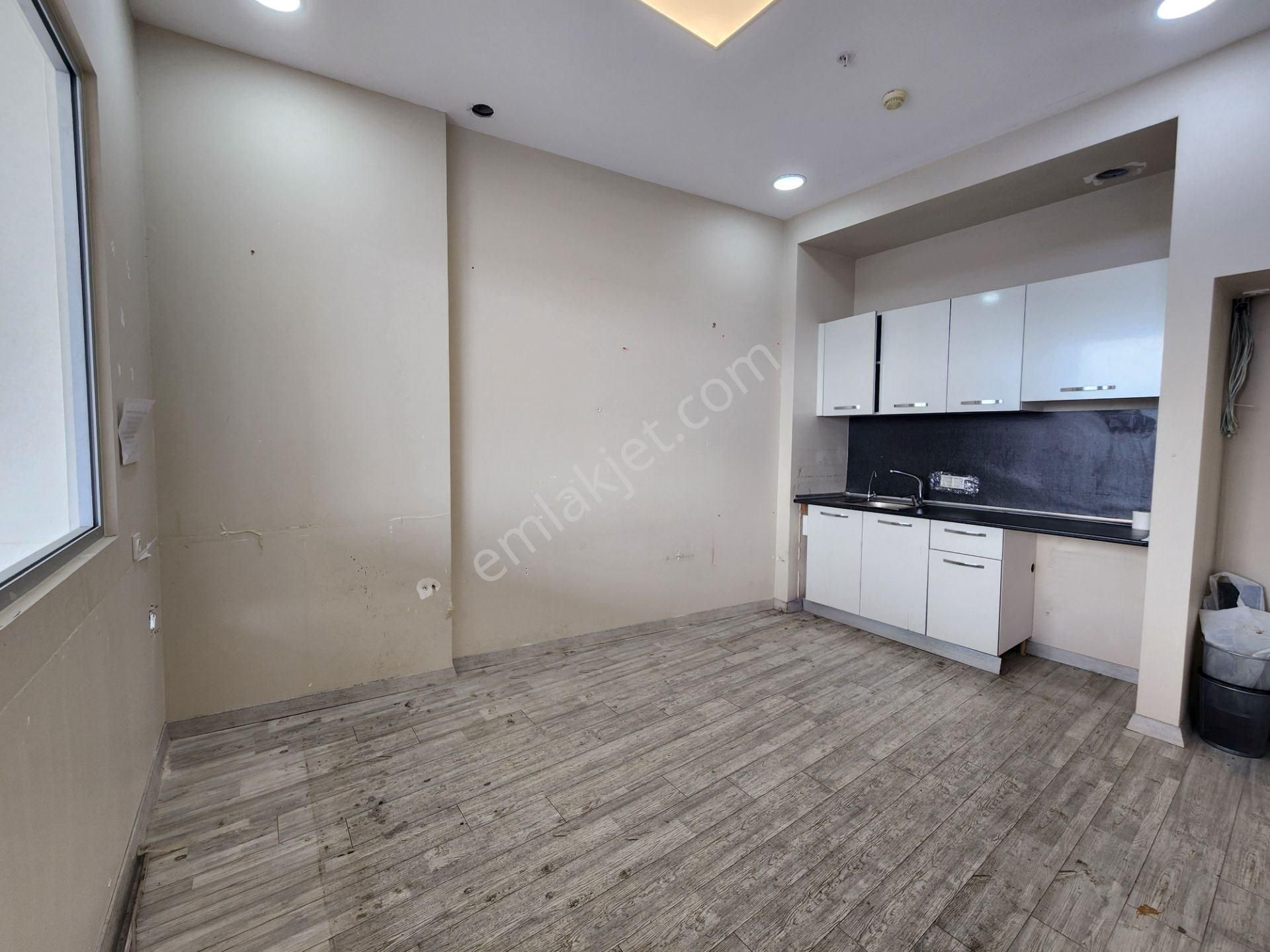 Kartal Kule'de Deniz&adalar Manzaralı Kiralık Ofis En Geniş Tip - Görsel 8
