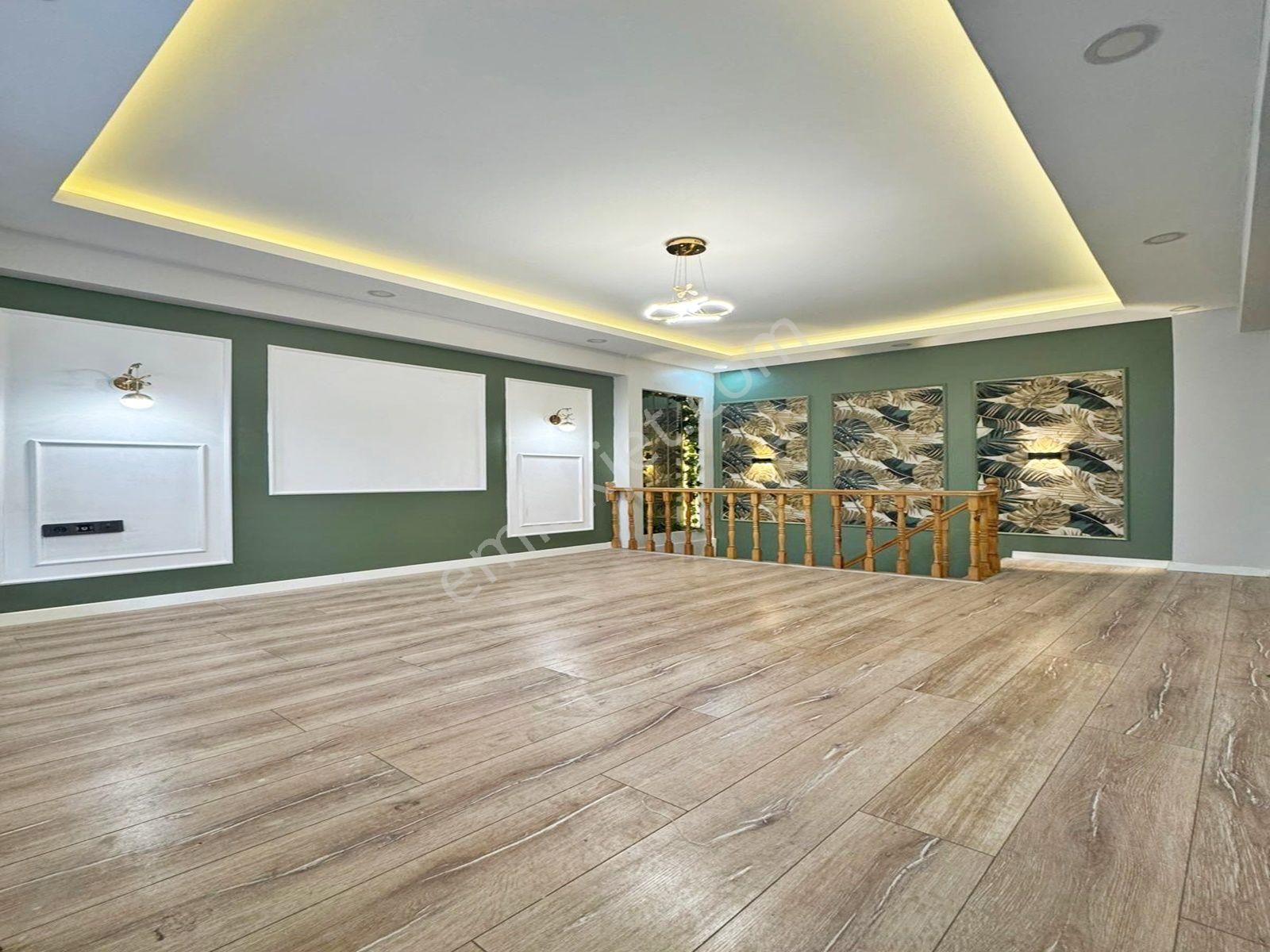 Nes Yapı'dan Metrobüse Yürüme Mesafesinde 2+2 Lüx Dekorlu Dublex Daire!!