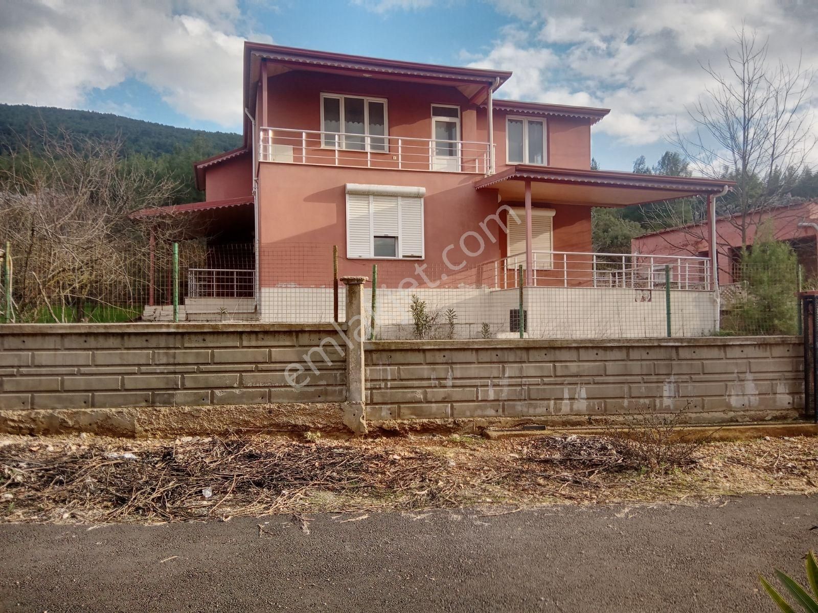 Dağbelinde Orman Manzaralı Geniş Sıfır Villa