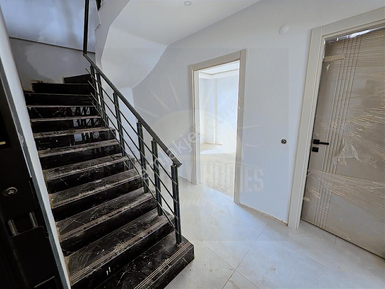 Alanya Cıplaklı Da Site İçerisinde Projeden 3+1 Satılık Daire - Görsel 3