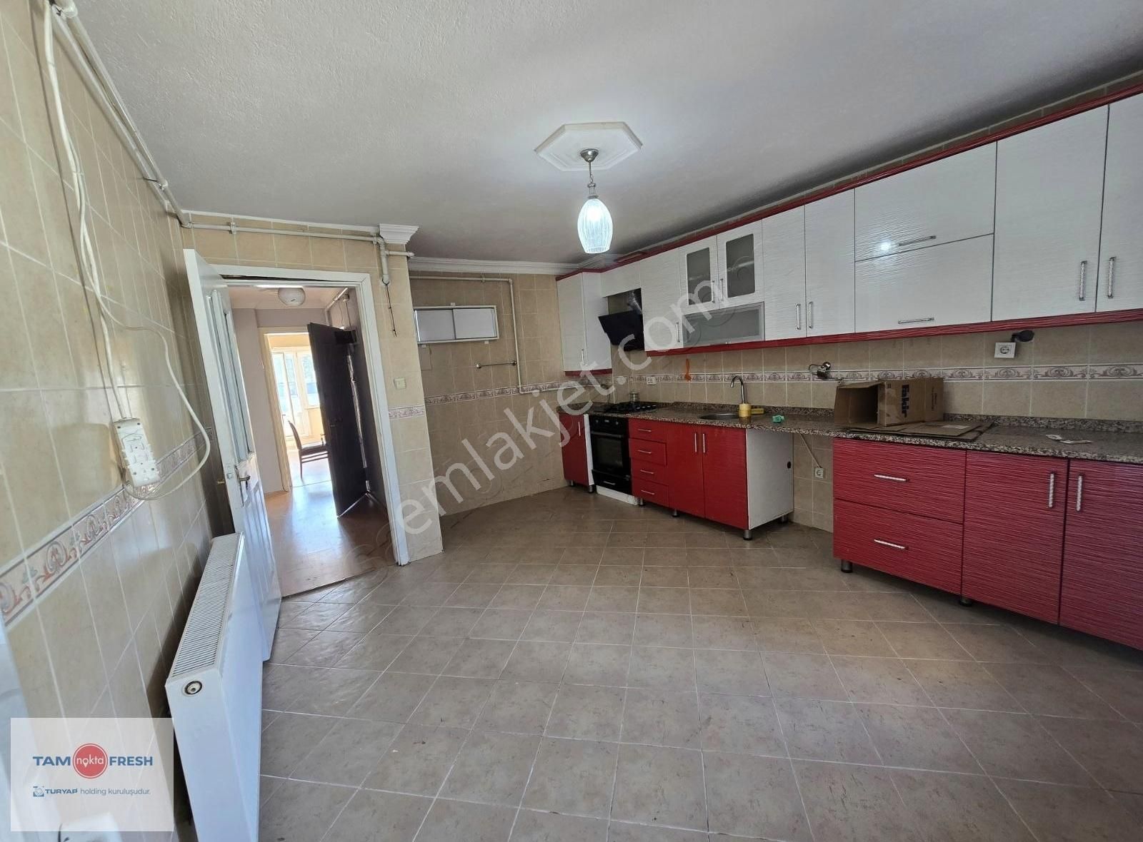 Yeşilyurt Tahsin Yazıcı'da Kiralik Geniş 2+1 Daire - Görsel 2
