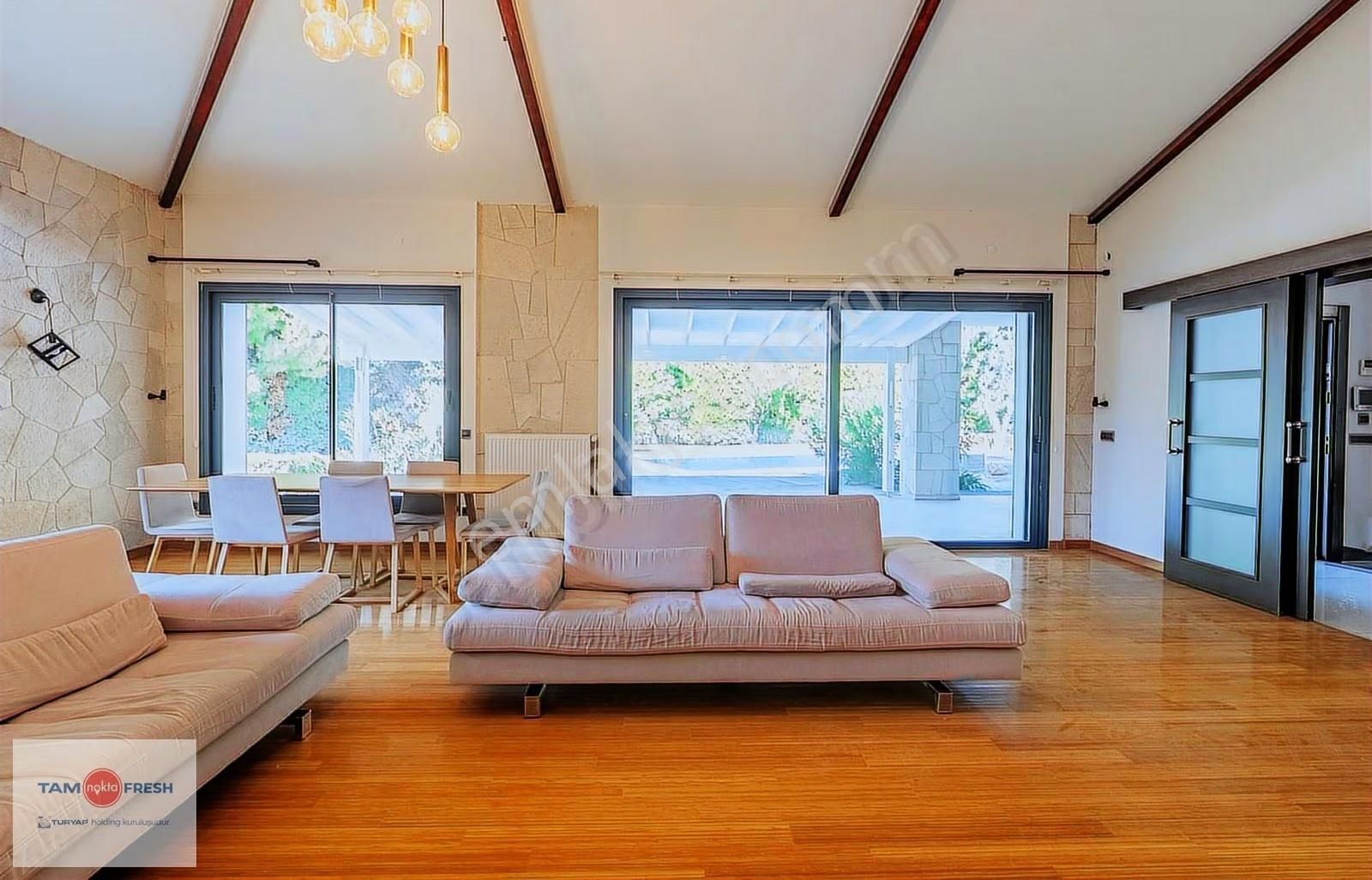 Urla Toptepe Kybele Evlerinde Satılık Villa... - Görsel 32