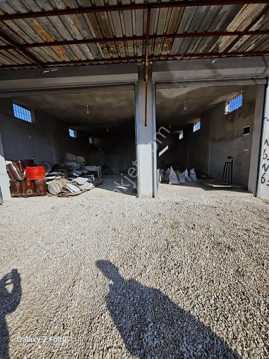 Vesile'den Önü Dükkan Arkası Ev - Görsel 19