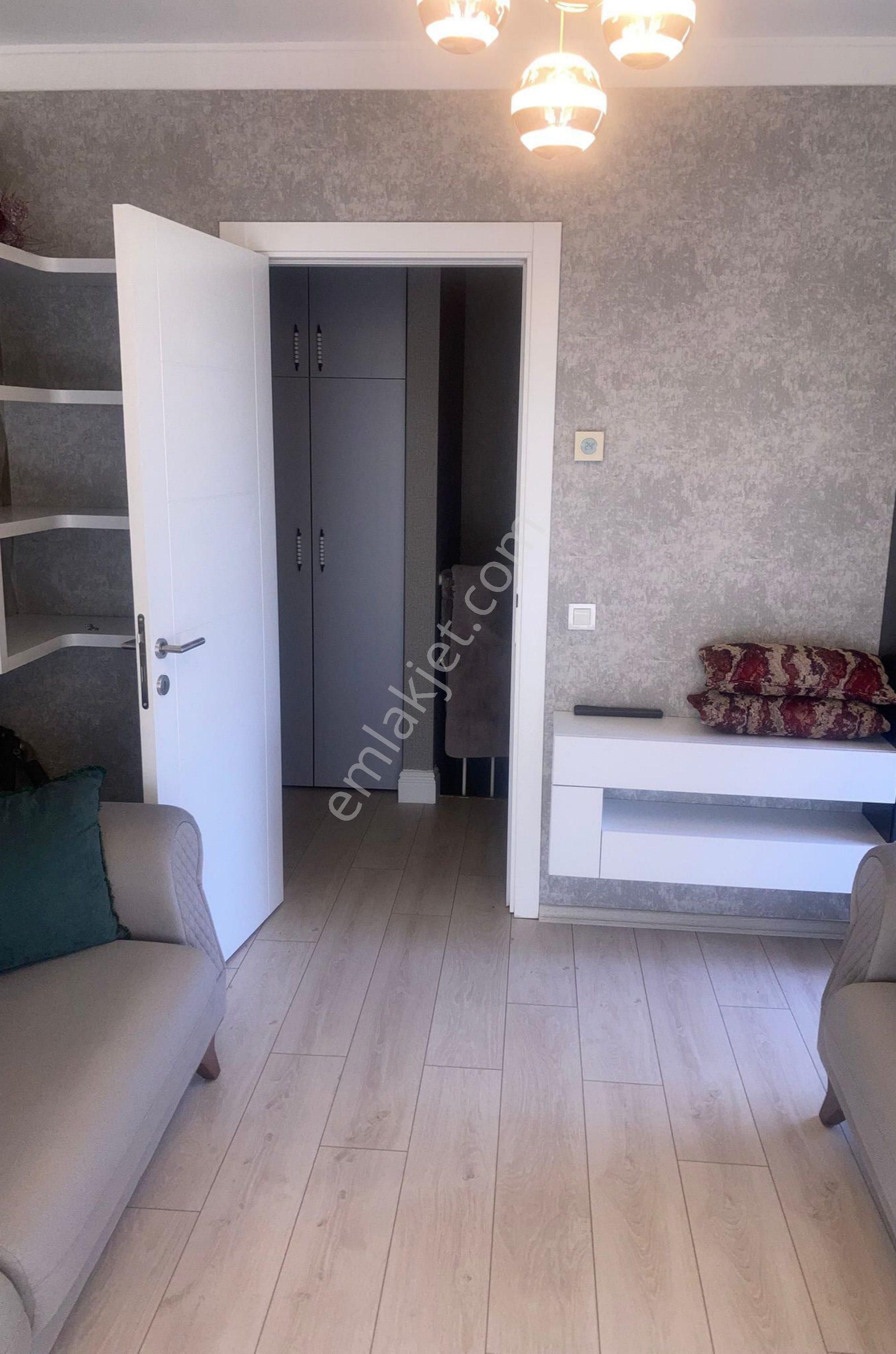 Ege Yakası Karşıyaka Residence 2+1 Eşyalı Dubleks Kiralık Daire - Görsel 20