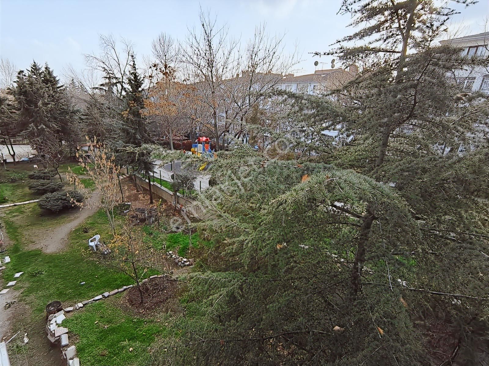 Etlik Kıvrımlı Sokakta Kiralık Daire - Görsel 15