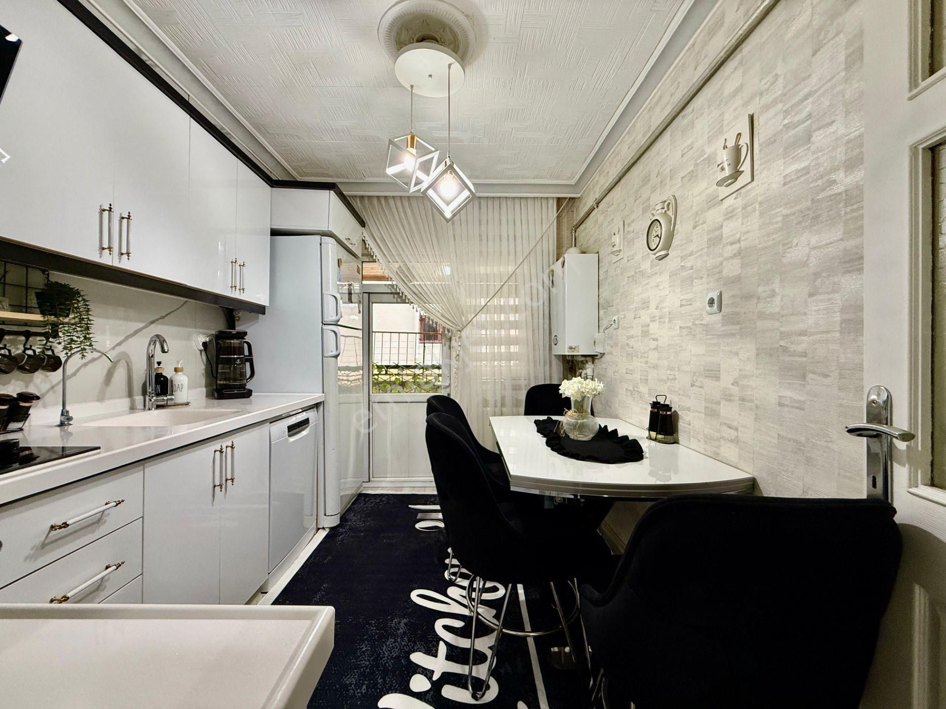 Kalecik Emlak'tan Merkezde Full Yapılı Kredi Serbest 3+1 Daire