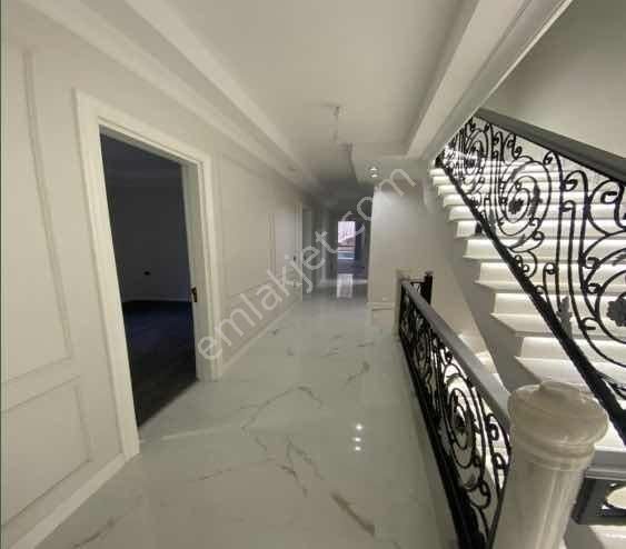 Deniz Manzaralı Havuzlu 6+3 Sıfır Villa - Görsel 18