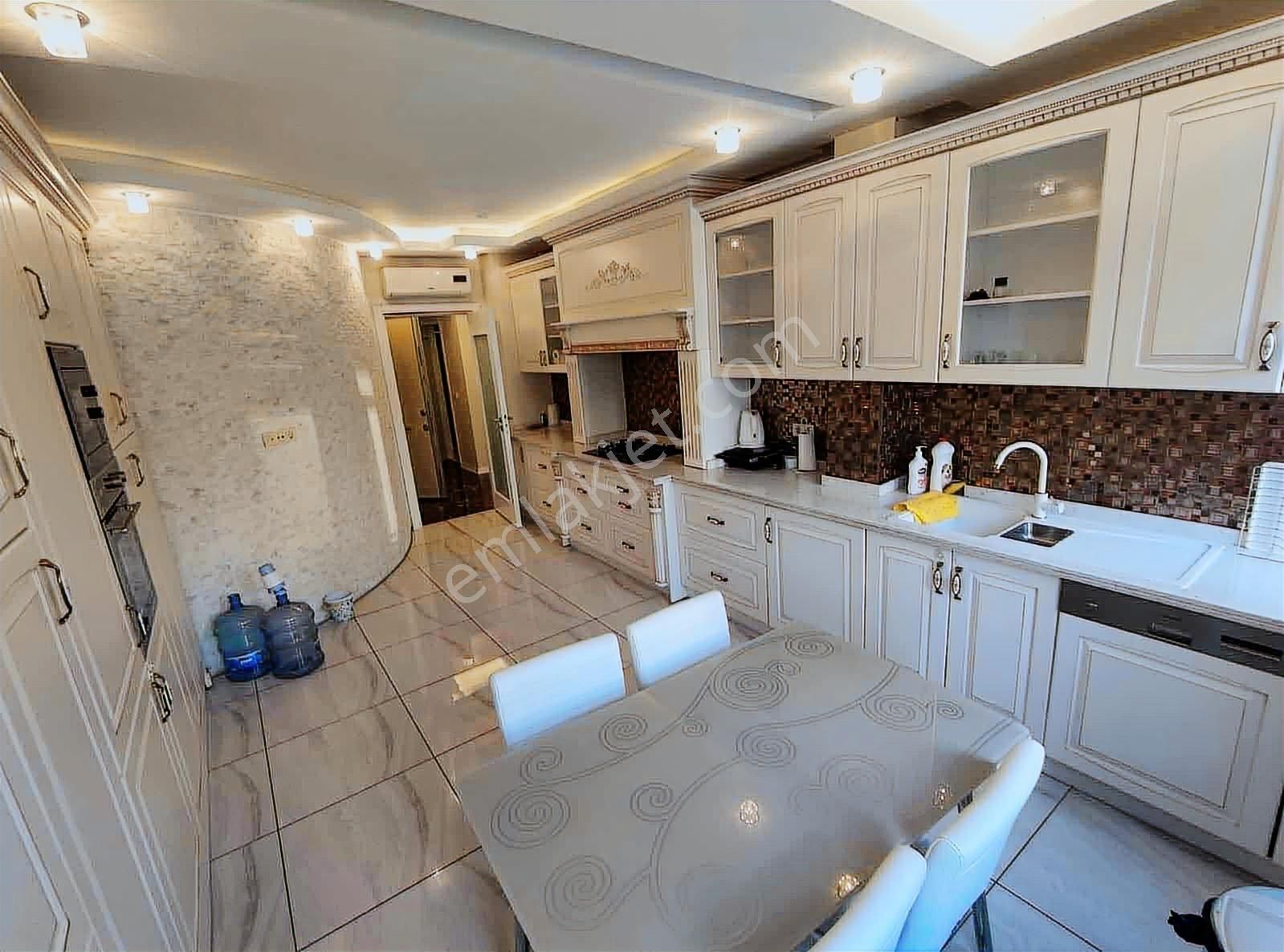 Bosphorus City Tadilatlı Satılık 4+1 Yalı Dairesi Güncel Boş - Görsel 5