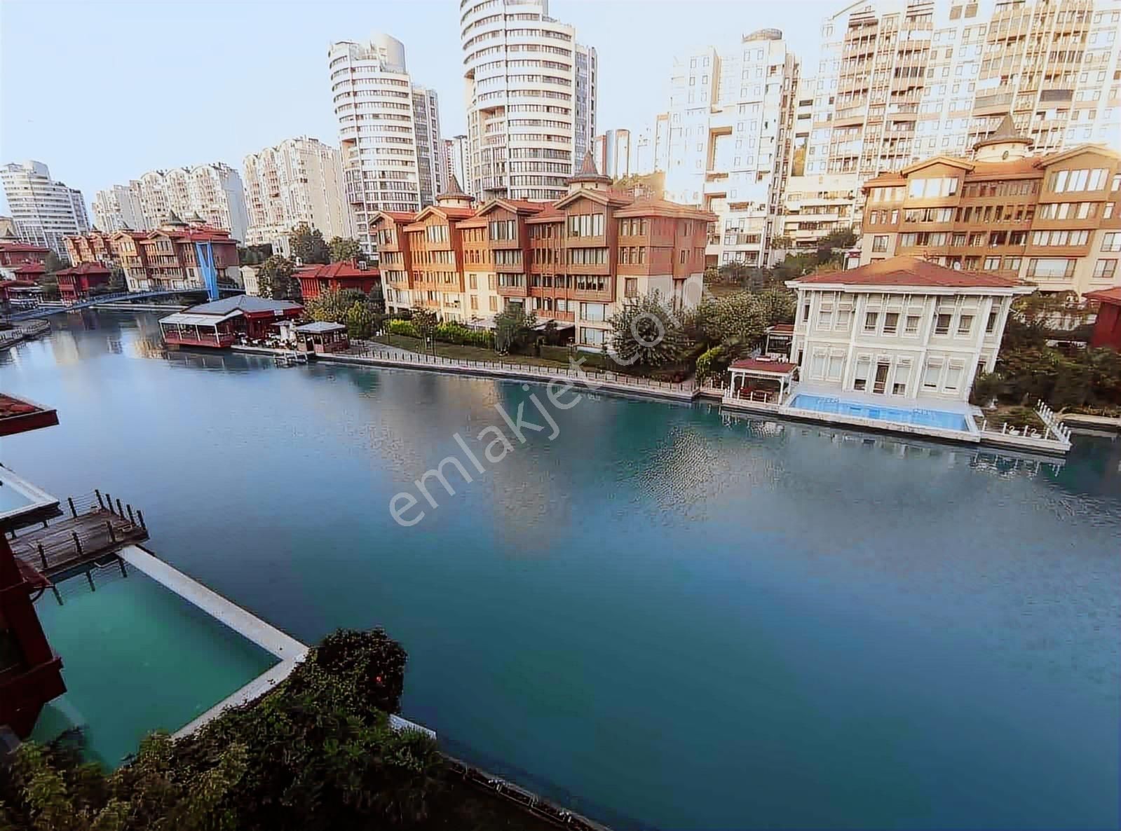 Bosphorus City Tadilatlı Satılık 4+1 Yalı Dairesi Güncel Boş