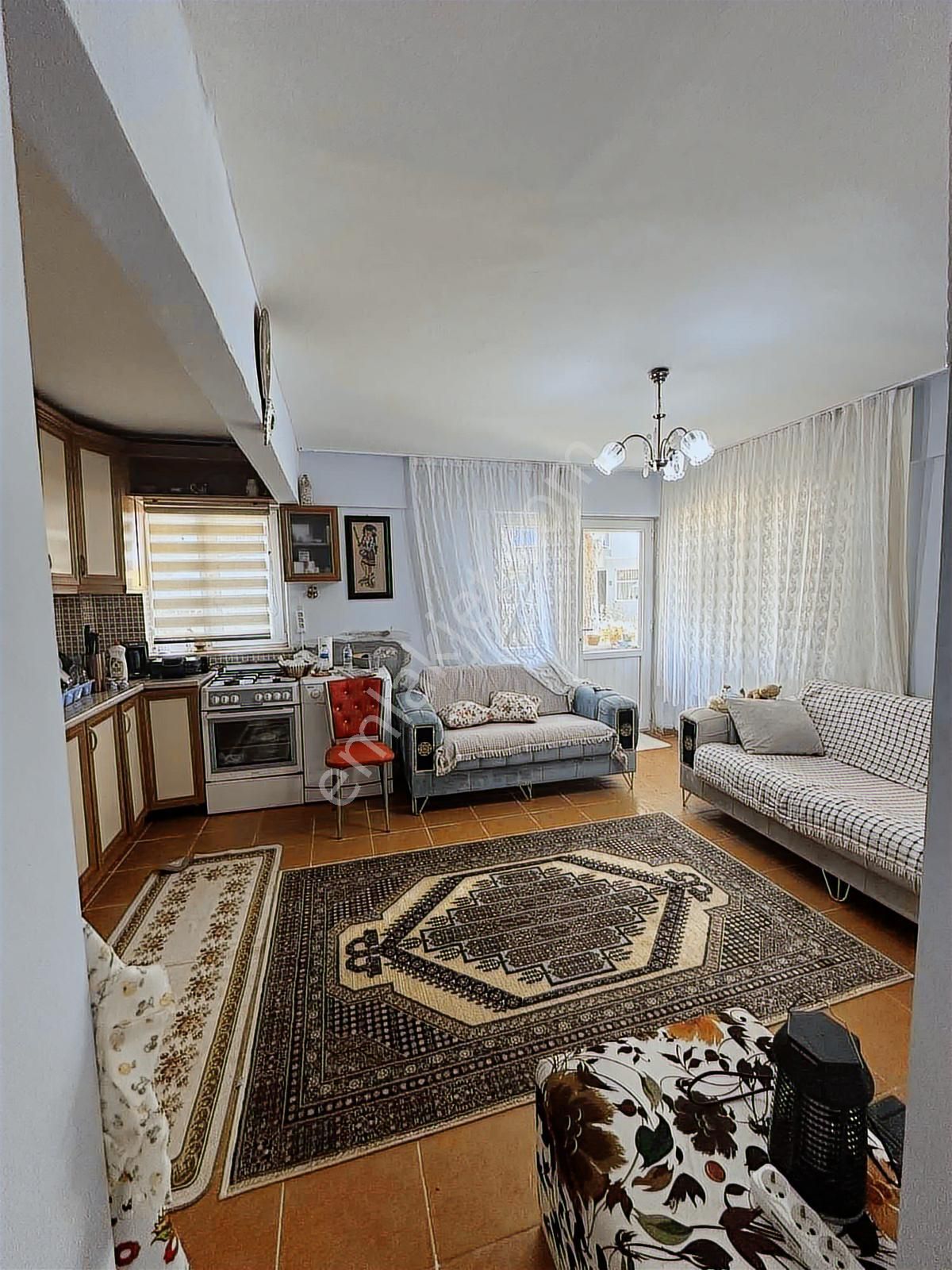 Ersen Sitesinde Bahçe Katı 2+1 70m2denize 50metre - Görsel 5