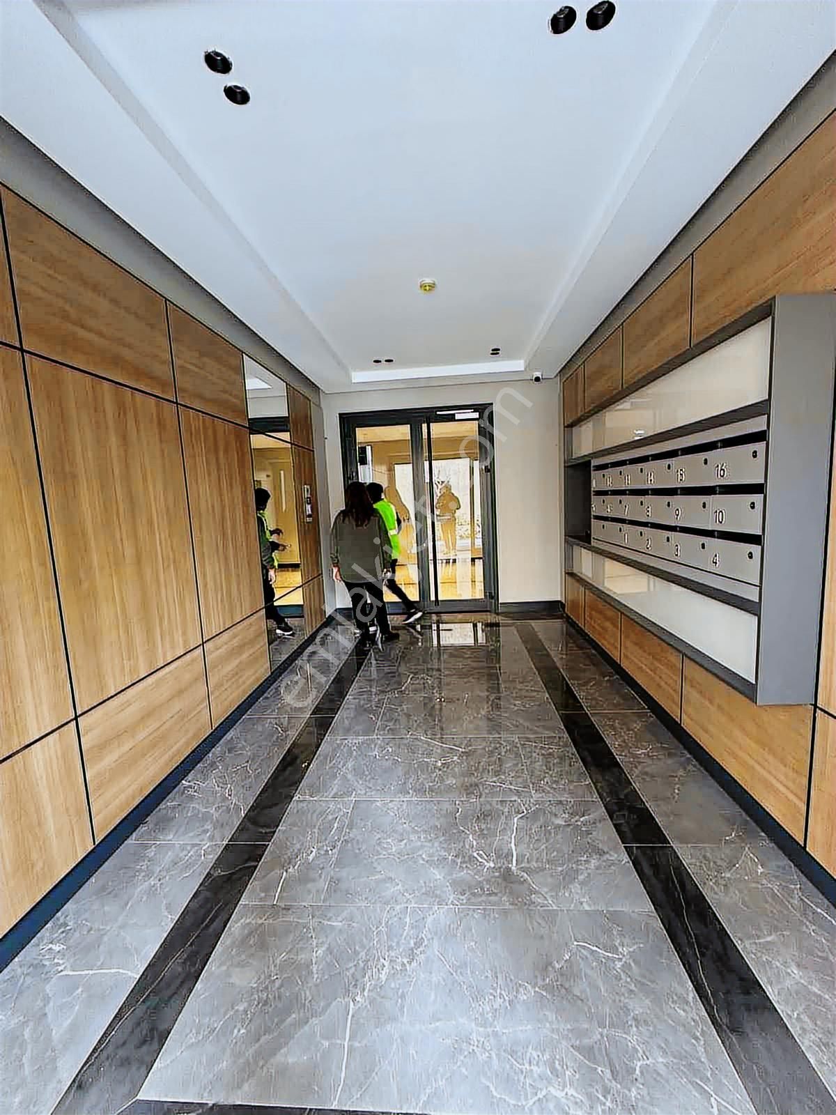 Tema İstanbul 2'de Bahçe Katı Satılık 3+1 Peyzaj Manzaralı Daire - Görsel 2