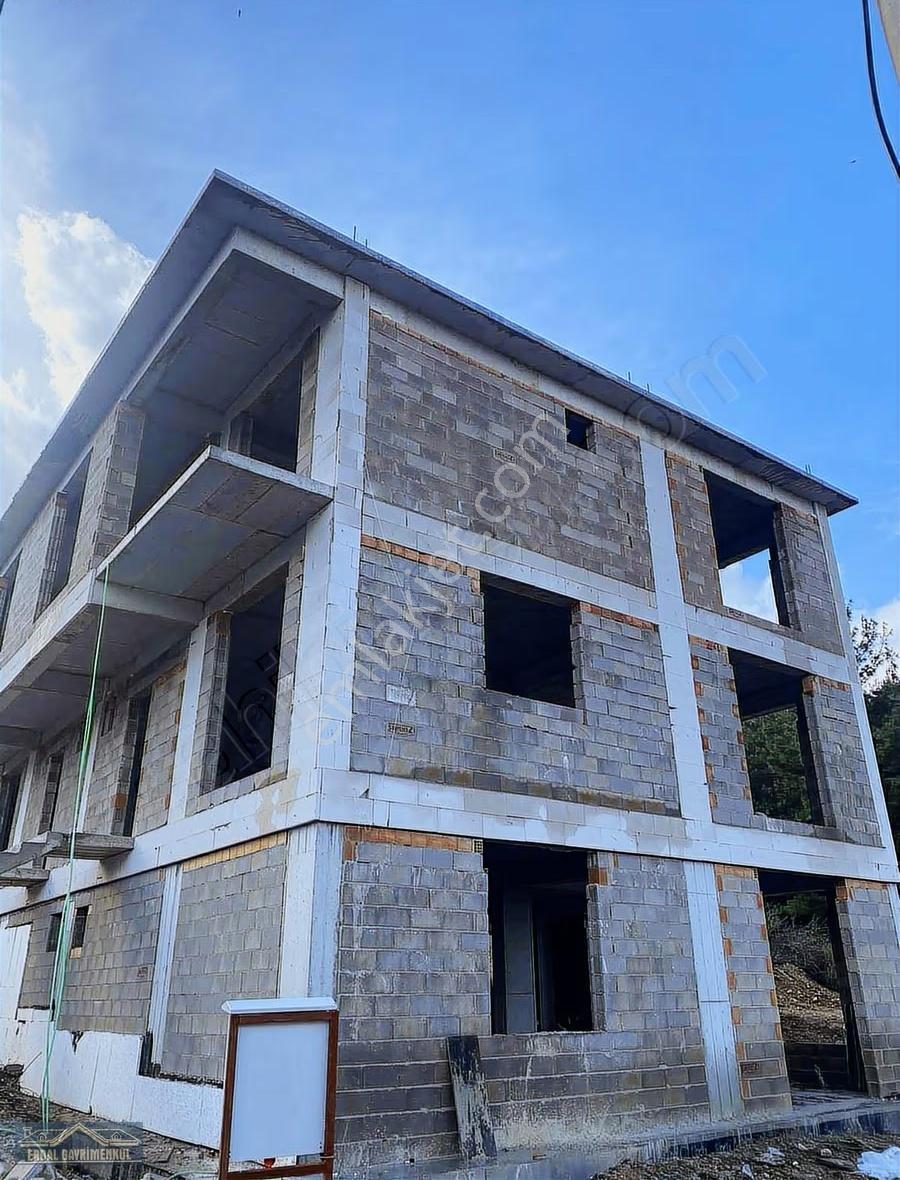 Bağbaşı'nda Orman İle İç İçe Satılık Asansörlü Villa