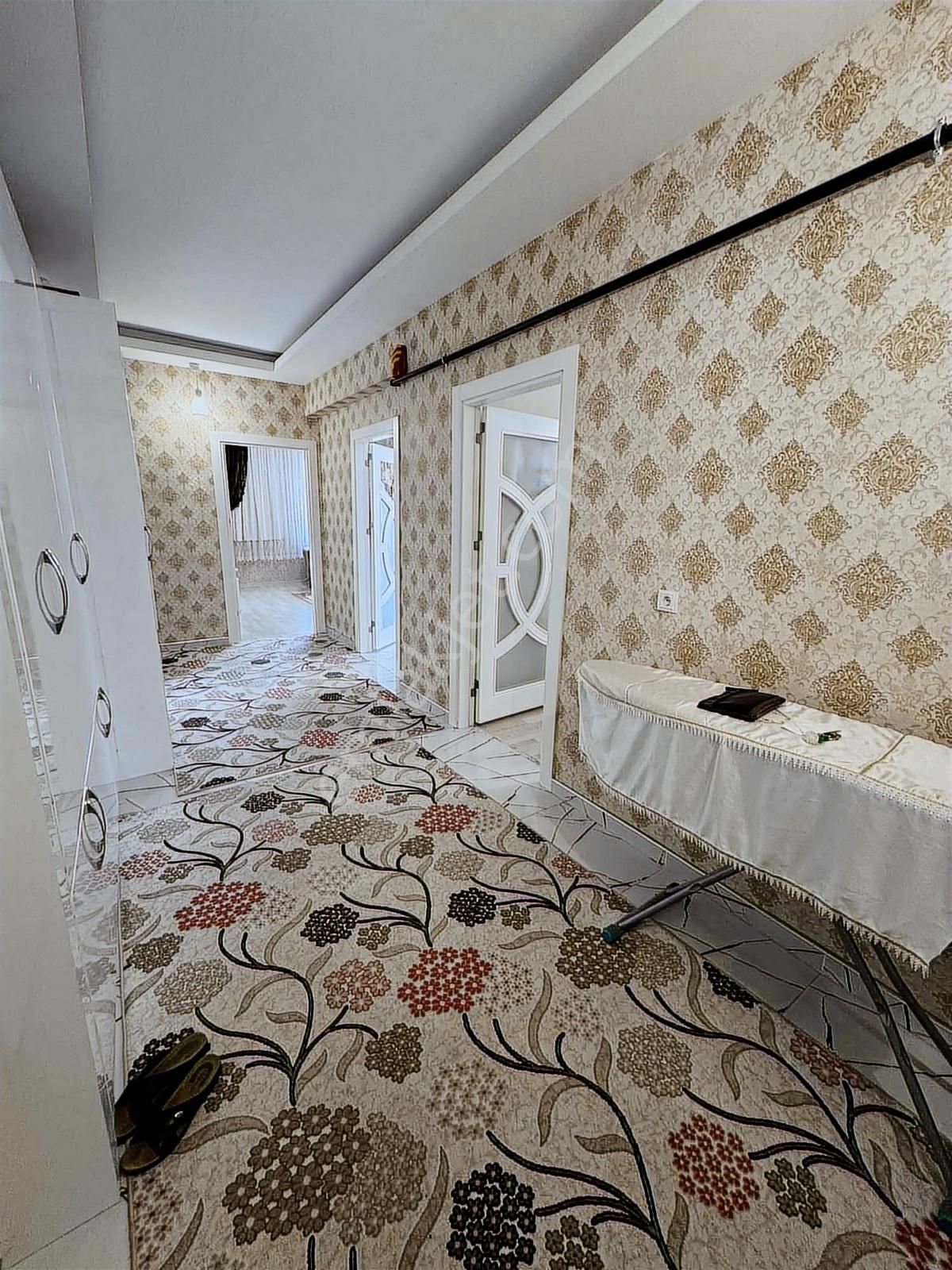 Alpaslanda Satılık 4+1 Ultra Lüks Göbek Kat Daire - Görsel 4