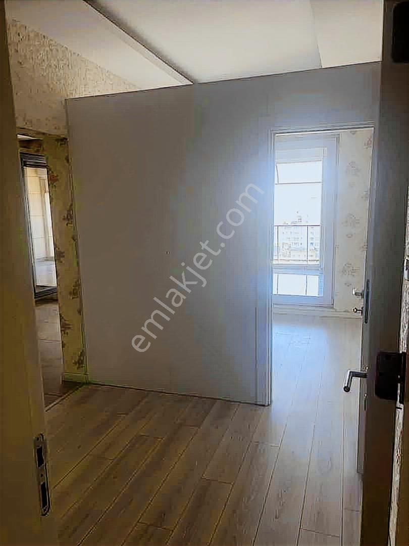 İstanbul Sarayları Satılık Jakuzili Manzaralı 4+1 Boş Daire - Görsel 2