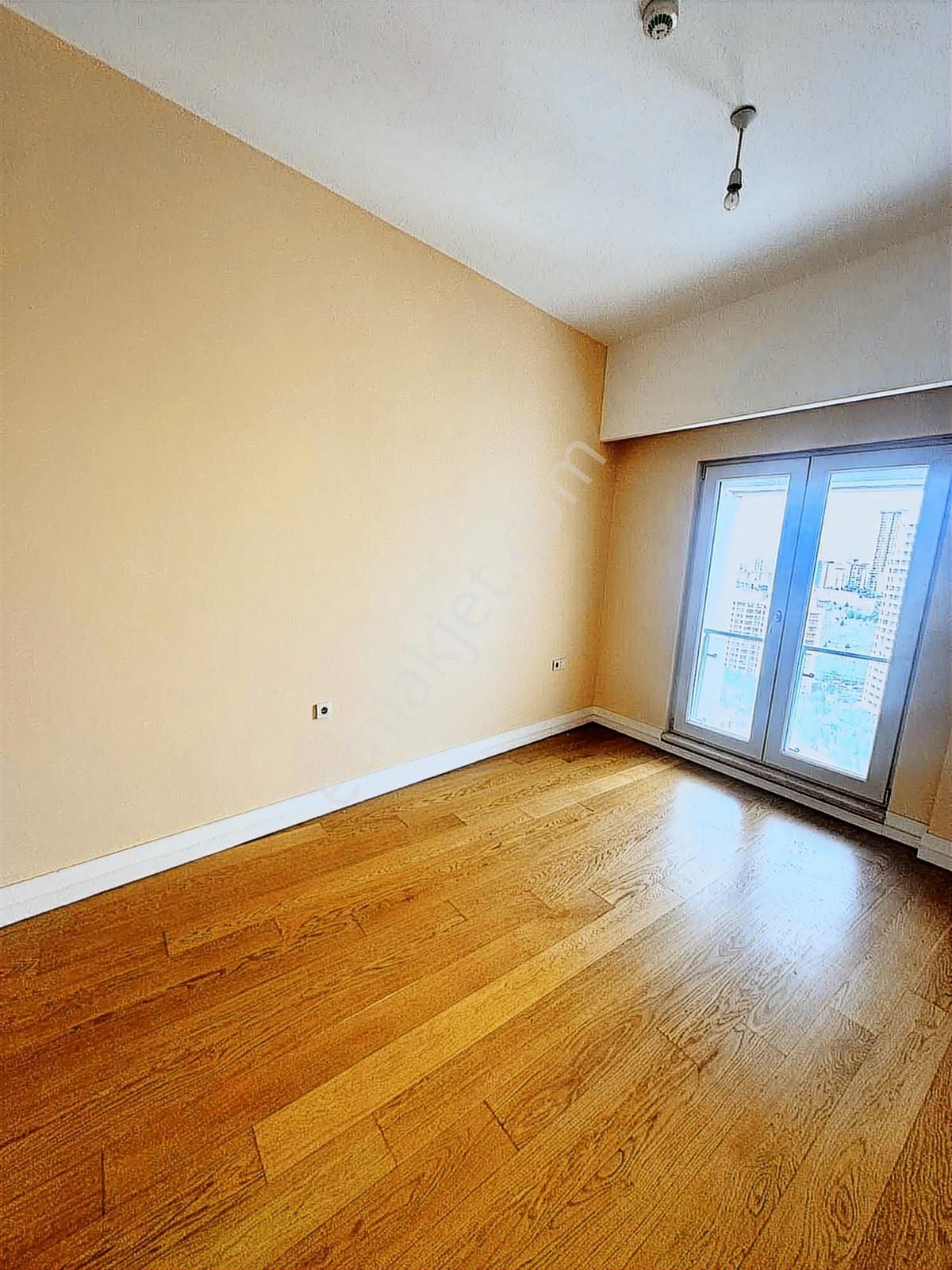 İstanbul Sarayları Kiralık 1+1 Boş Full Manzaralı - Görsel 5