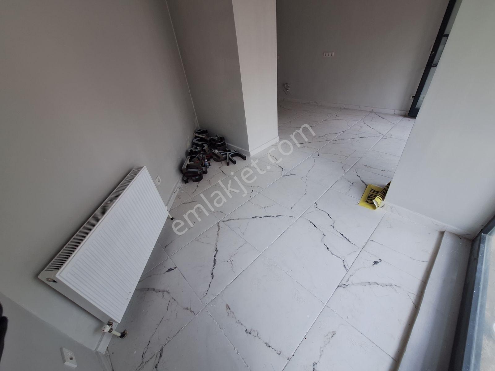 19 Mayıs Caddesi Üzerinde Prestijli Binada Satılık Dükkan - Görsel 15