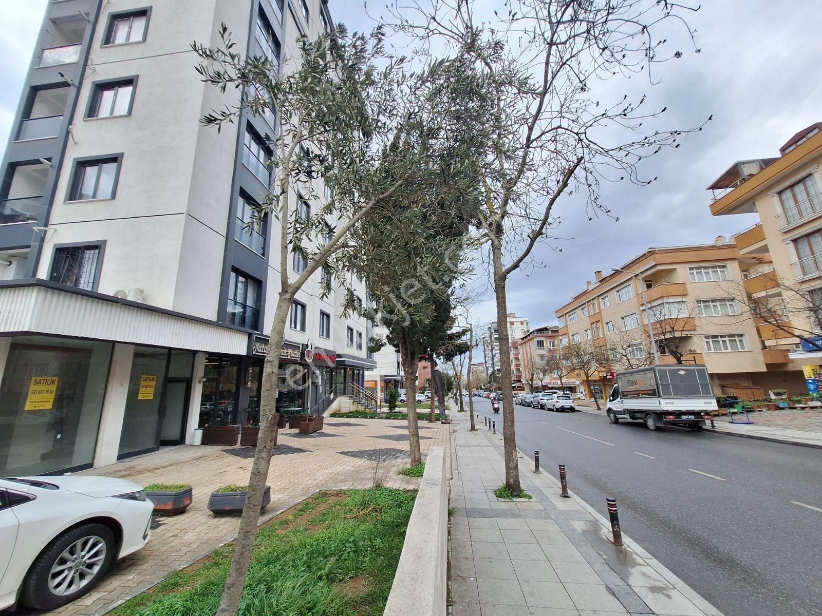 19 Mayıs Caddesi Üzerinde Prestijli Binada Satılık Dükkan - Görsel 3