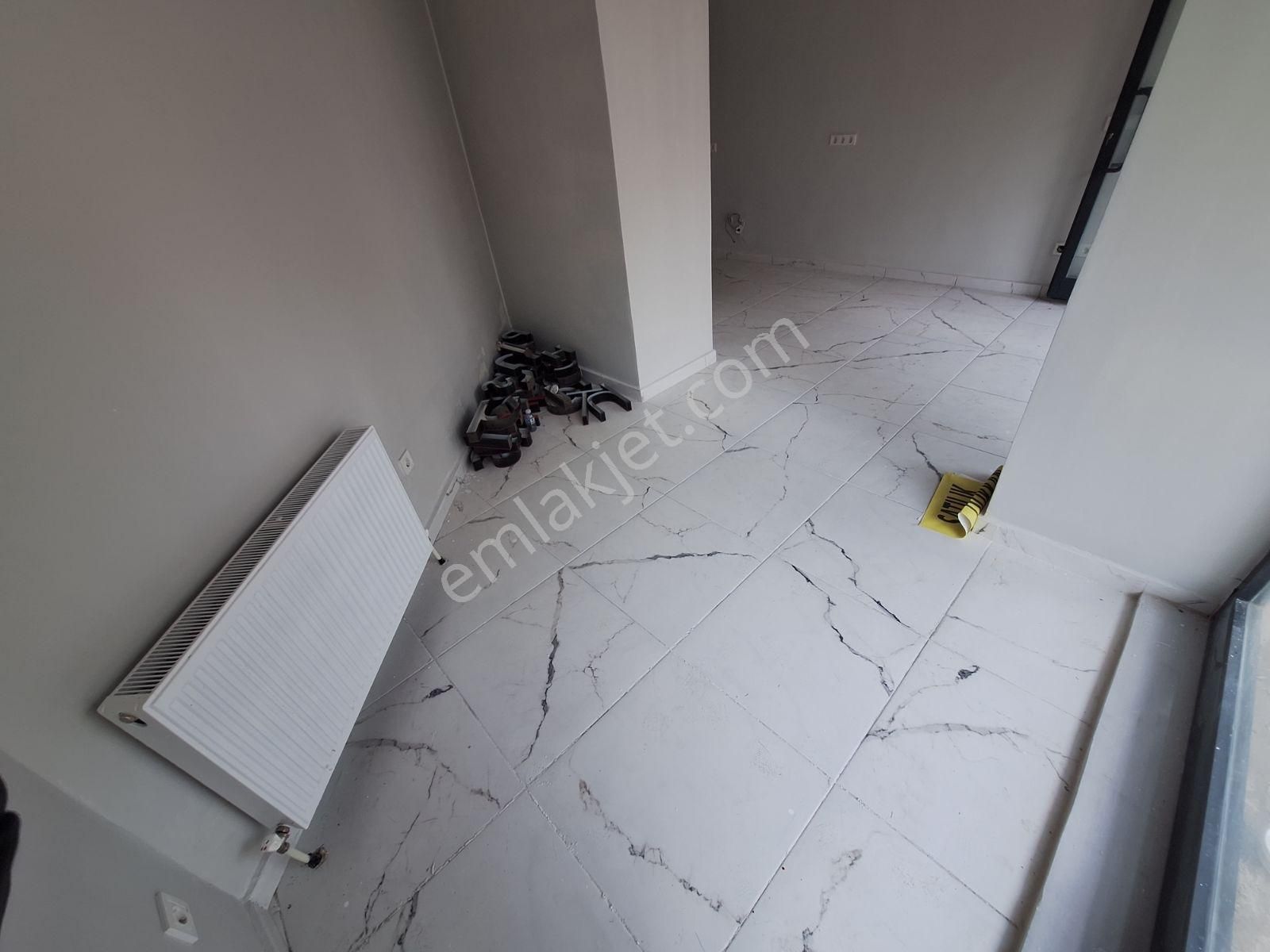 19 Mayıs Caddesi Üzerinde Prestijli Binada Satılık Dükkan - Görsel 11