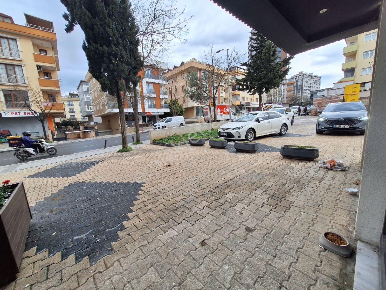 19 Mayıs Caddesi Üzerinde Prestijli Binada Satılık Dükkan - Görsel 5