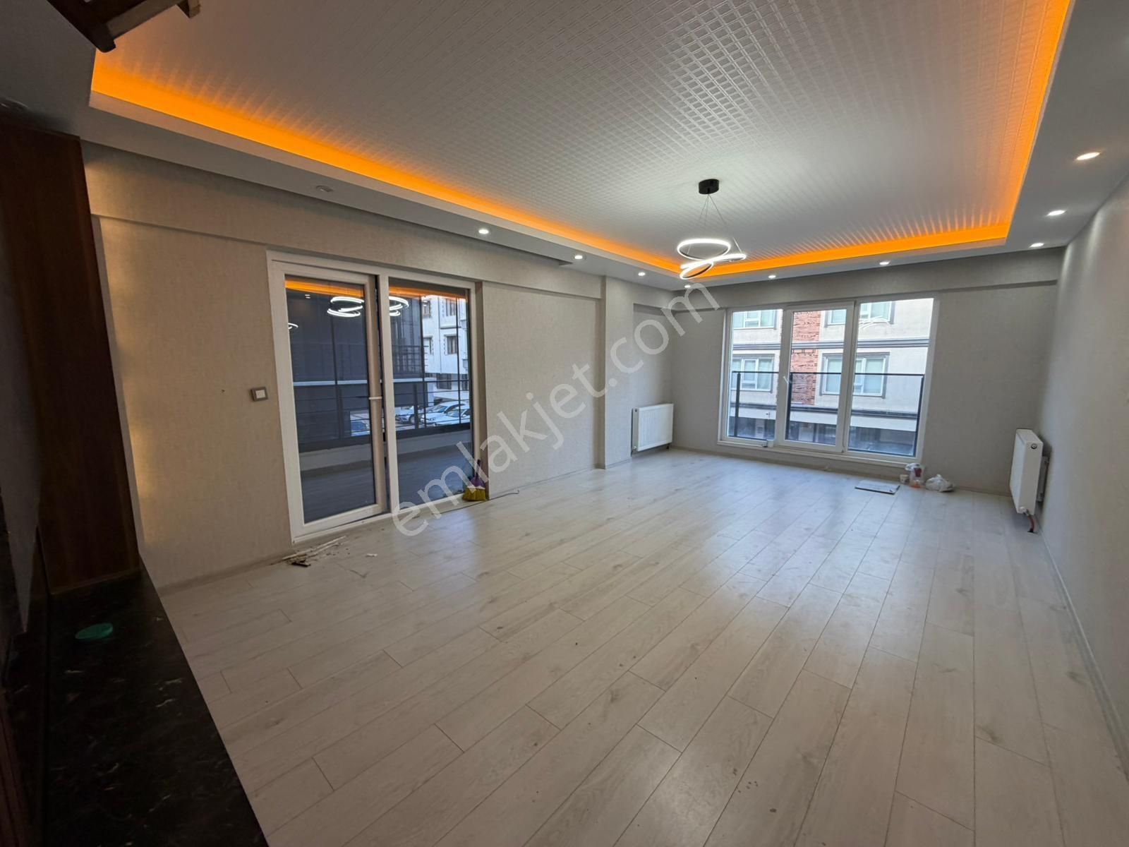 Keçiörendesite Konsepli Cadde Üzerinde Lüks 4+1 Kiralık Daire - Görsel 12