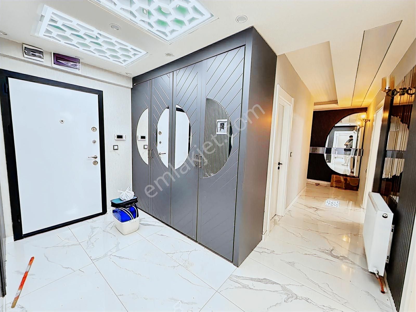 Keçiörendesite Konsepli Cadde Üzerinde Lüks 4+1 Kiralık Daire - Görsel 32