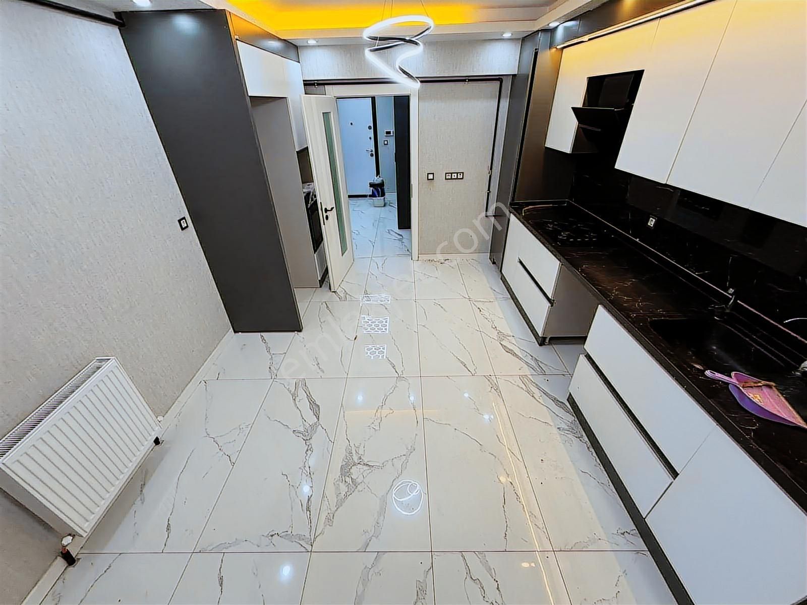 Keçiörendesite Konsepli Cadde Üzerinde Lüks 4+1 Kiralık Daire - Görsel 13