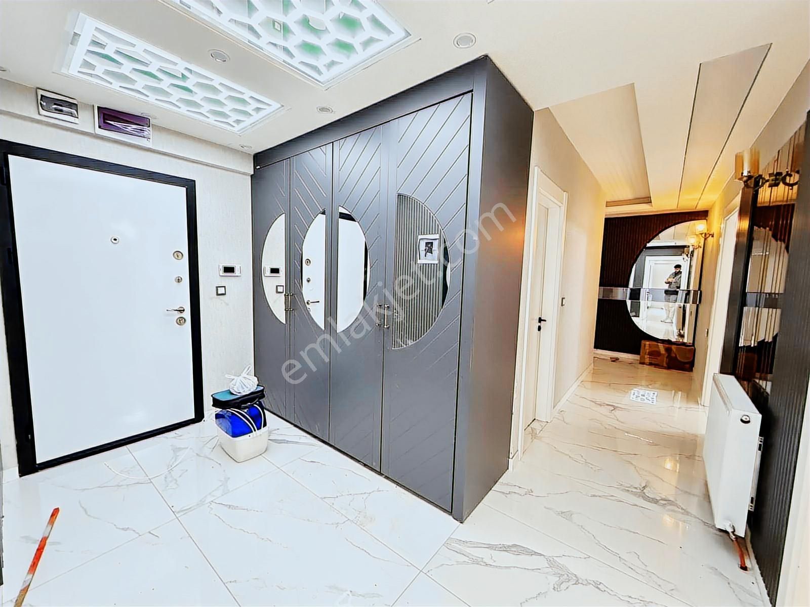 Keçiörendesite Konsepli Cadde Üzerinde Lüks 4+1 Kiralık Daire - Görsel 22