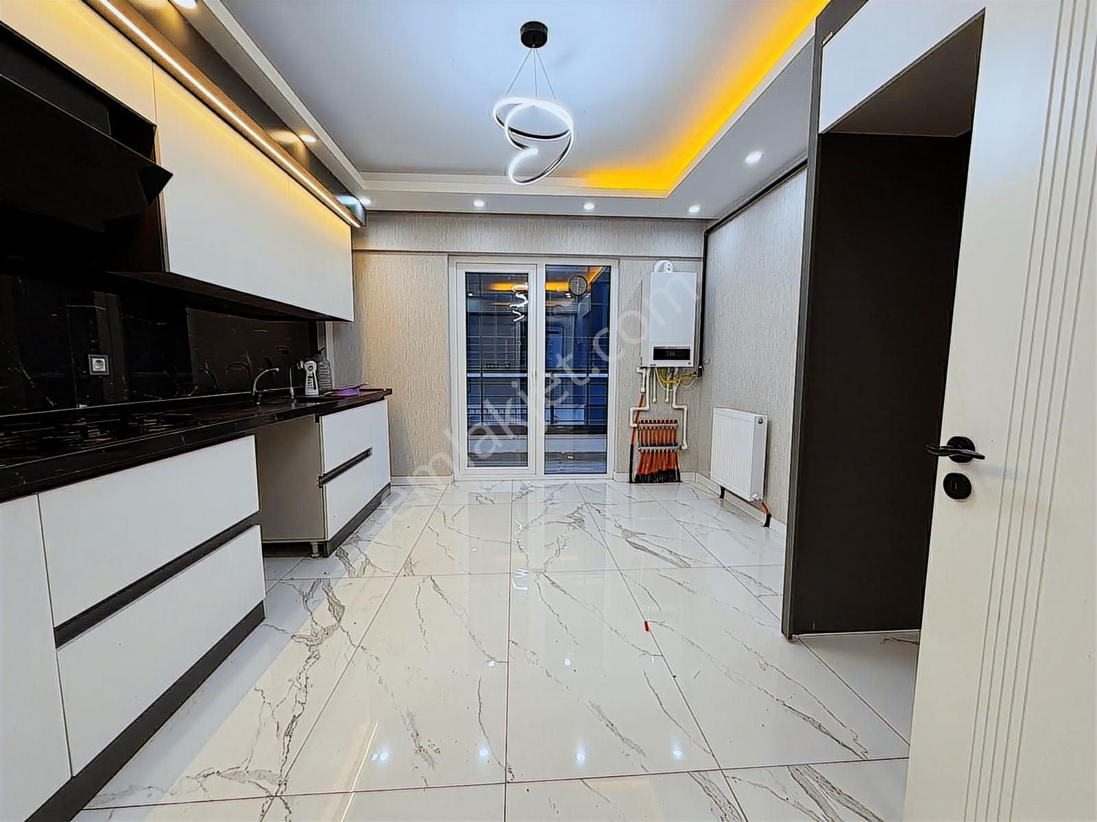 Keçiörendesite Konsepli Cadde Üzerinde Lüks 4+1 Kiralık Daire - Görsel 33