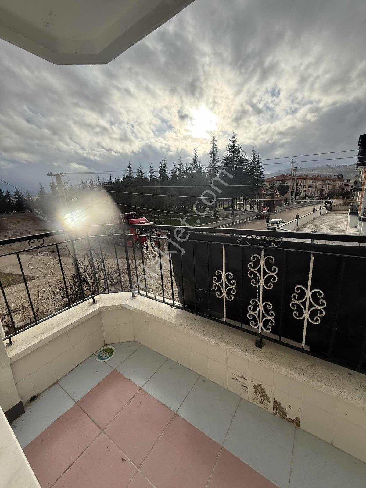 Maraşal Fevzi Çakmak Mahallesin De Kiralık 3+1 Arakat Daire - Görsel 12