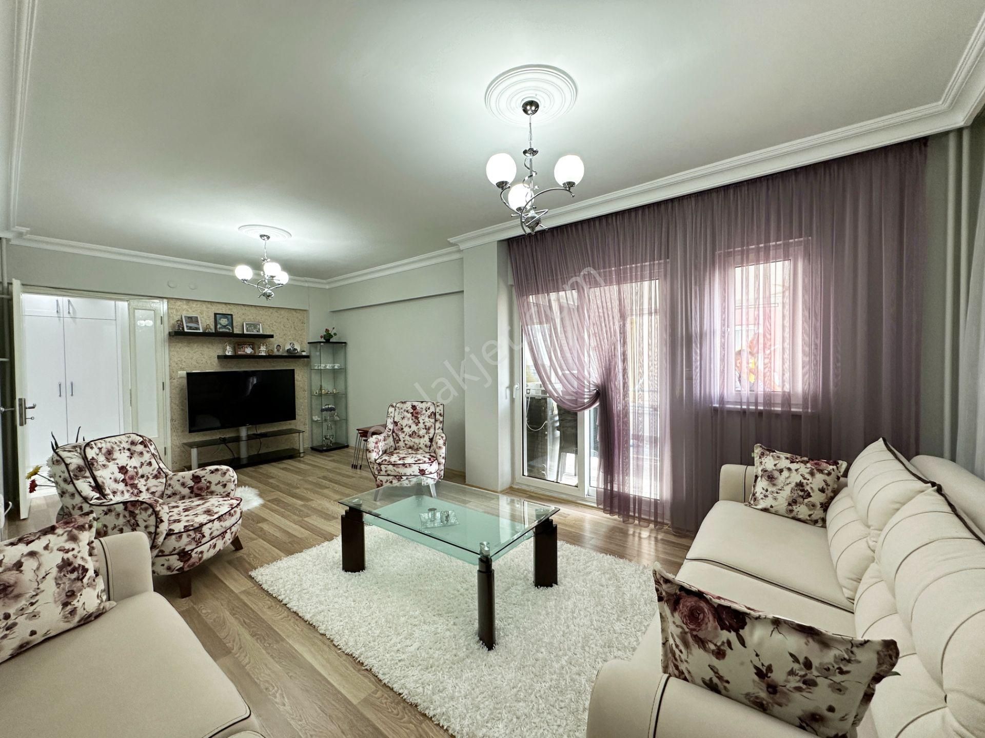 Selçukbey'de Sitede Kiracılı Eşyalı 3+1 Ebeveyn Banyolu Arakat Daire - Görsel 16