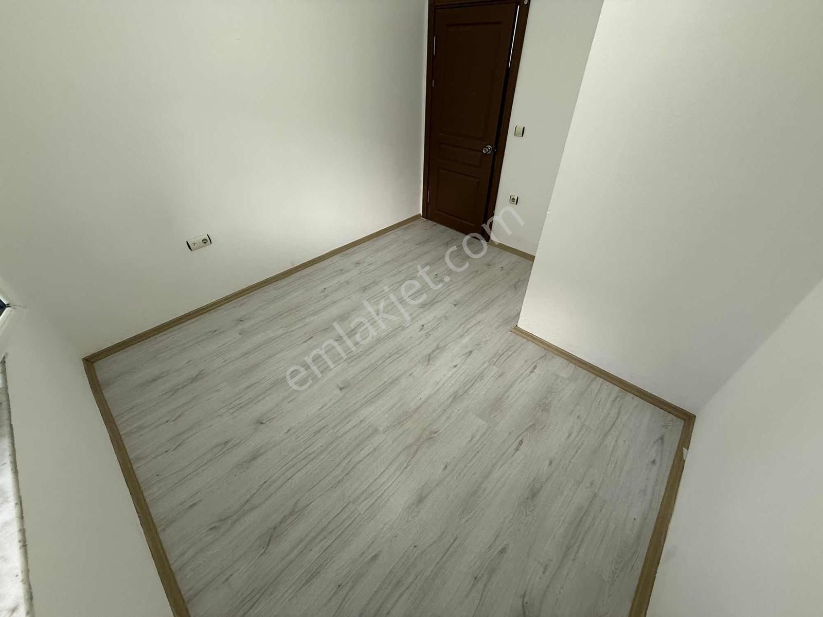 Gündoğdu Tramvaya Çok Yakın Kiralık Bakımlı 1+1 Yüksek Giriş - Görsel 12