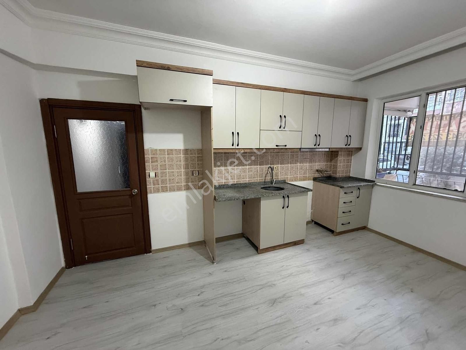 Gündoğdu Tramvaya Çok Yakın Kiralık Bakımlı 1+1 Yüksek Giriş - Görsel 15