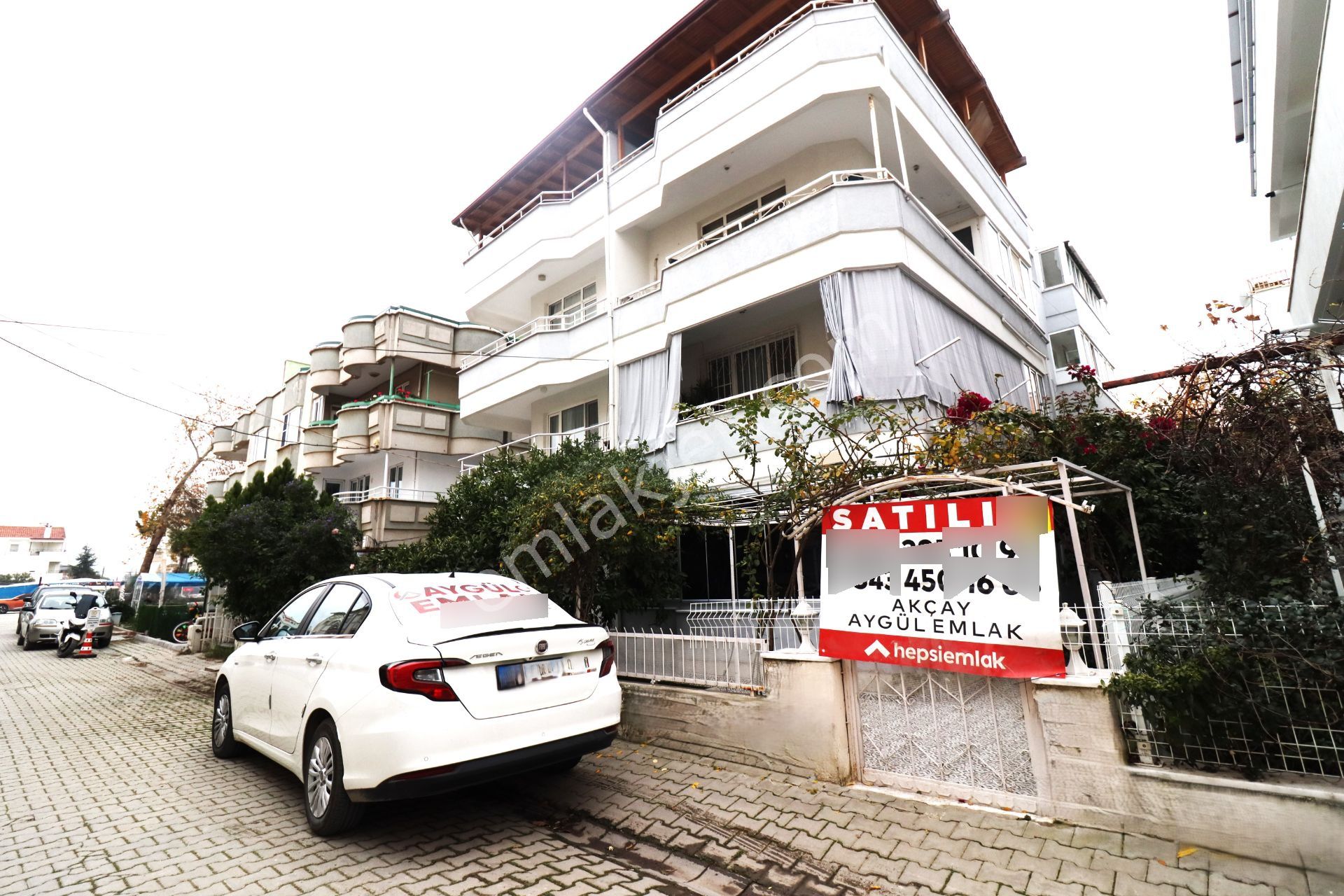 💥tek Yetkili Aygül'den💥akçay'da💥denize 100 Mt Müstakil Tadında Bahçe Kullanımlı 2+1 Satılık Daire